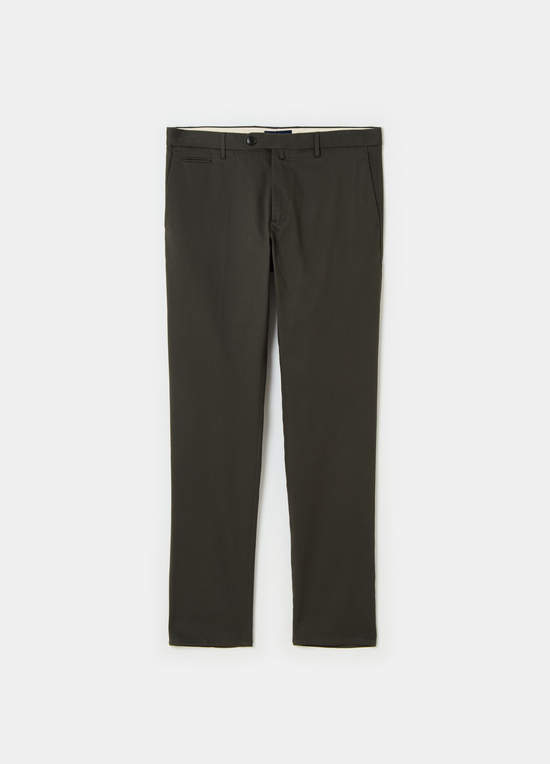 Contemporary chino trousers with five pockets