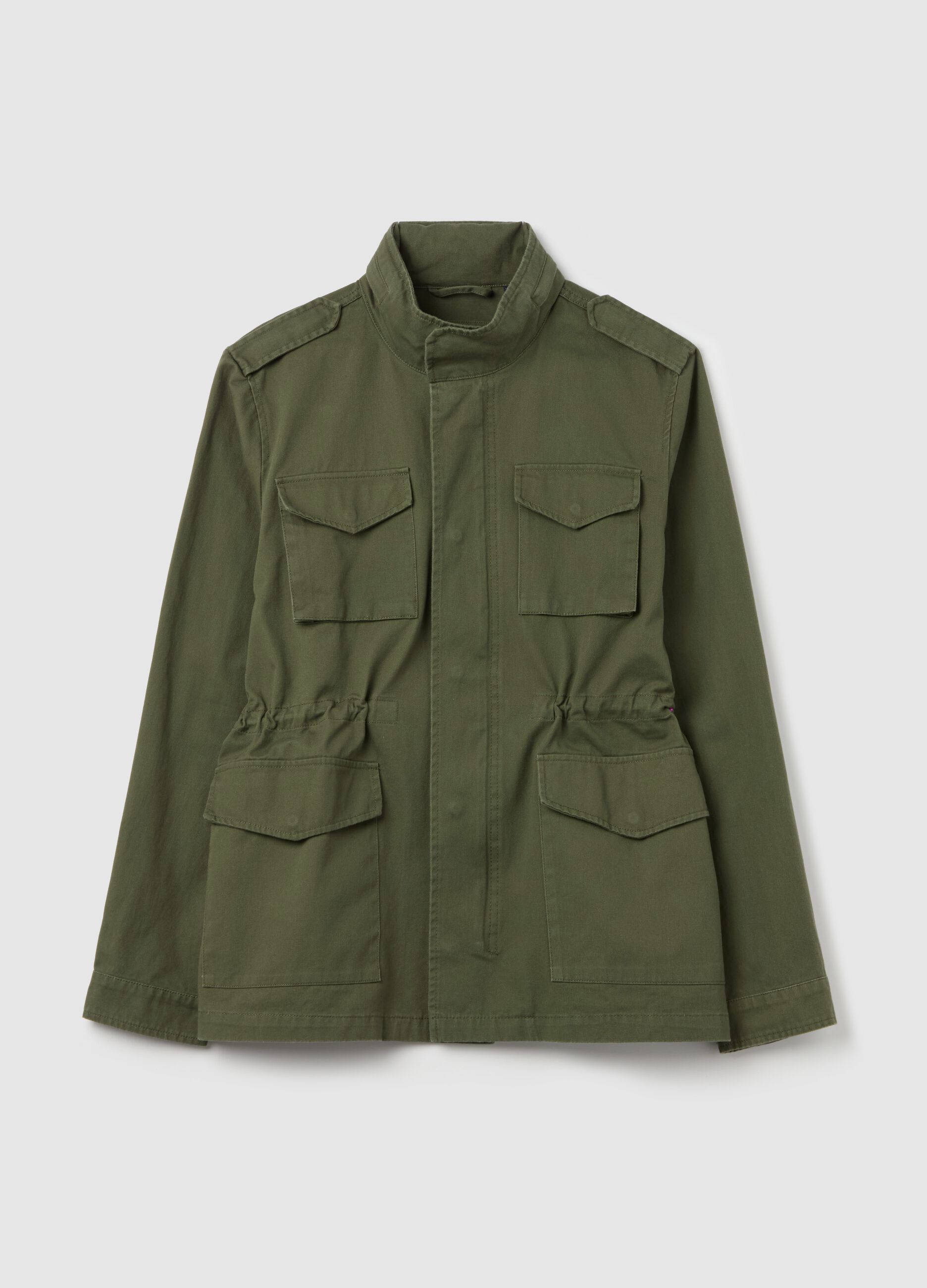 Chaqueta sahariana corta con capucha interior