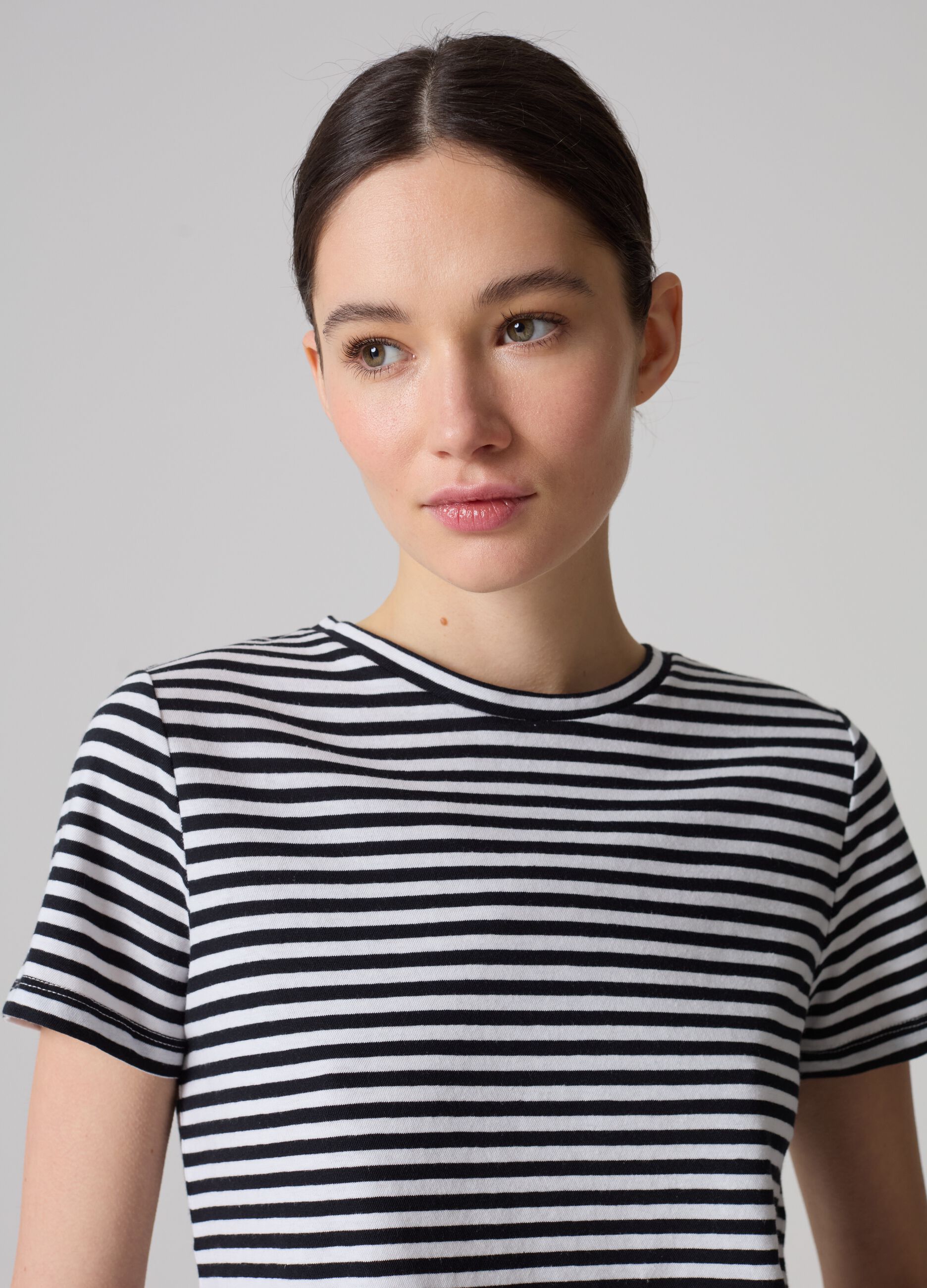 Contemporary striped T-shirt_1