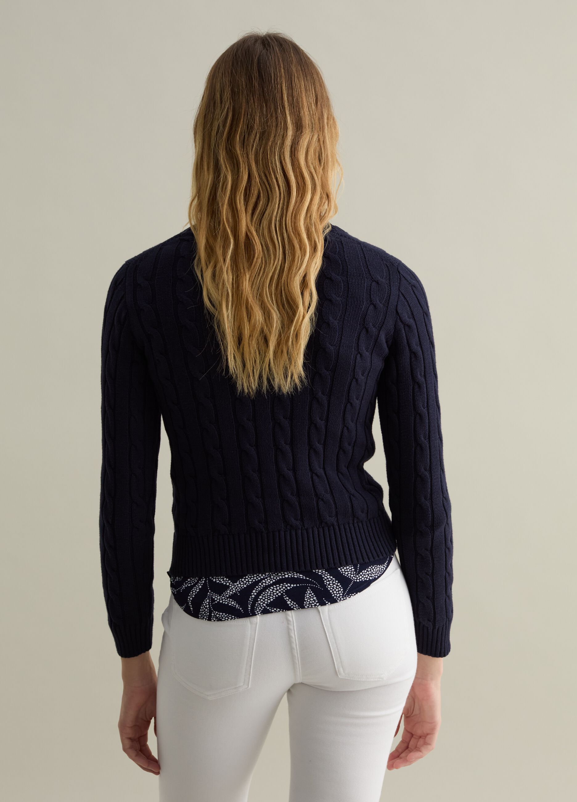 Ribbed pullover with cable-knit design_2