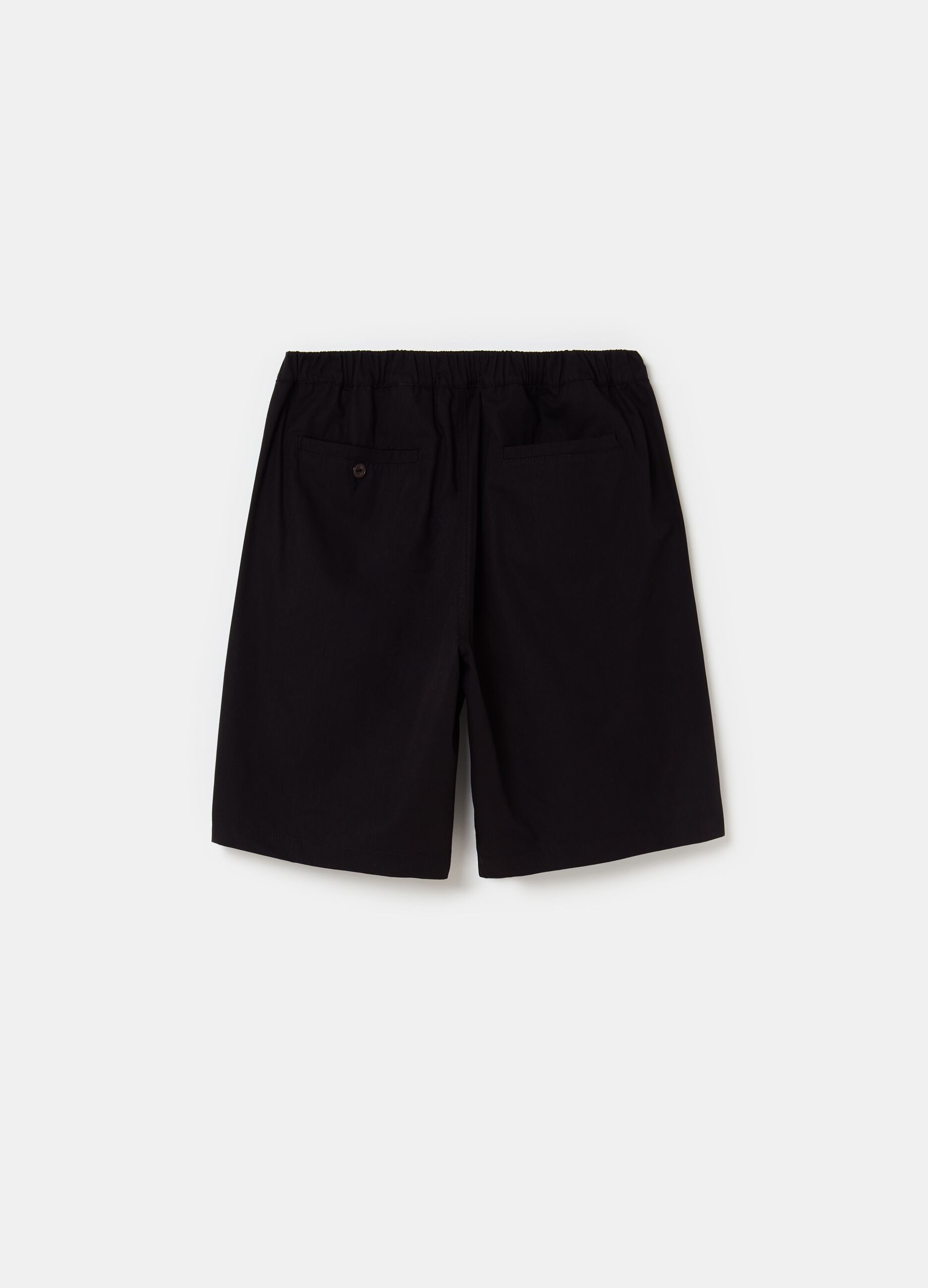 Selection solid colour Bermuda shorts_4
