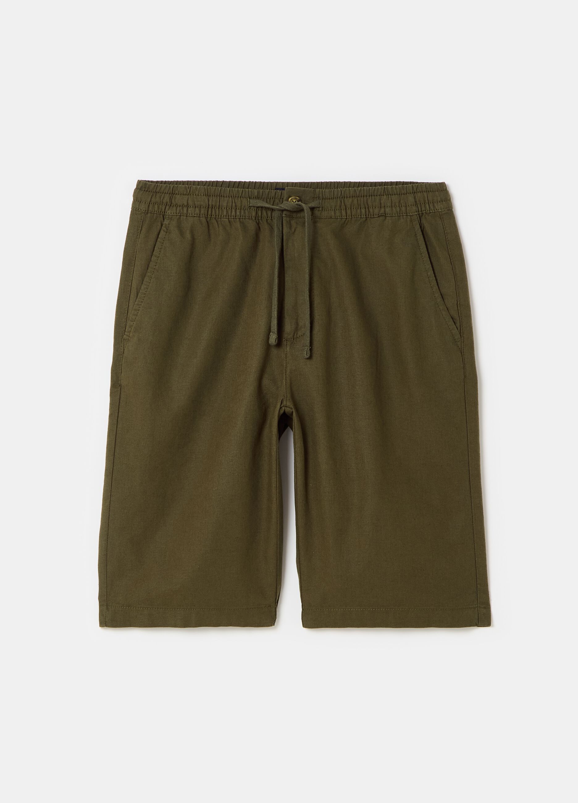 Chinos cortos de lino y algodón con cordón_3