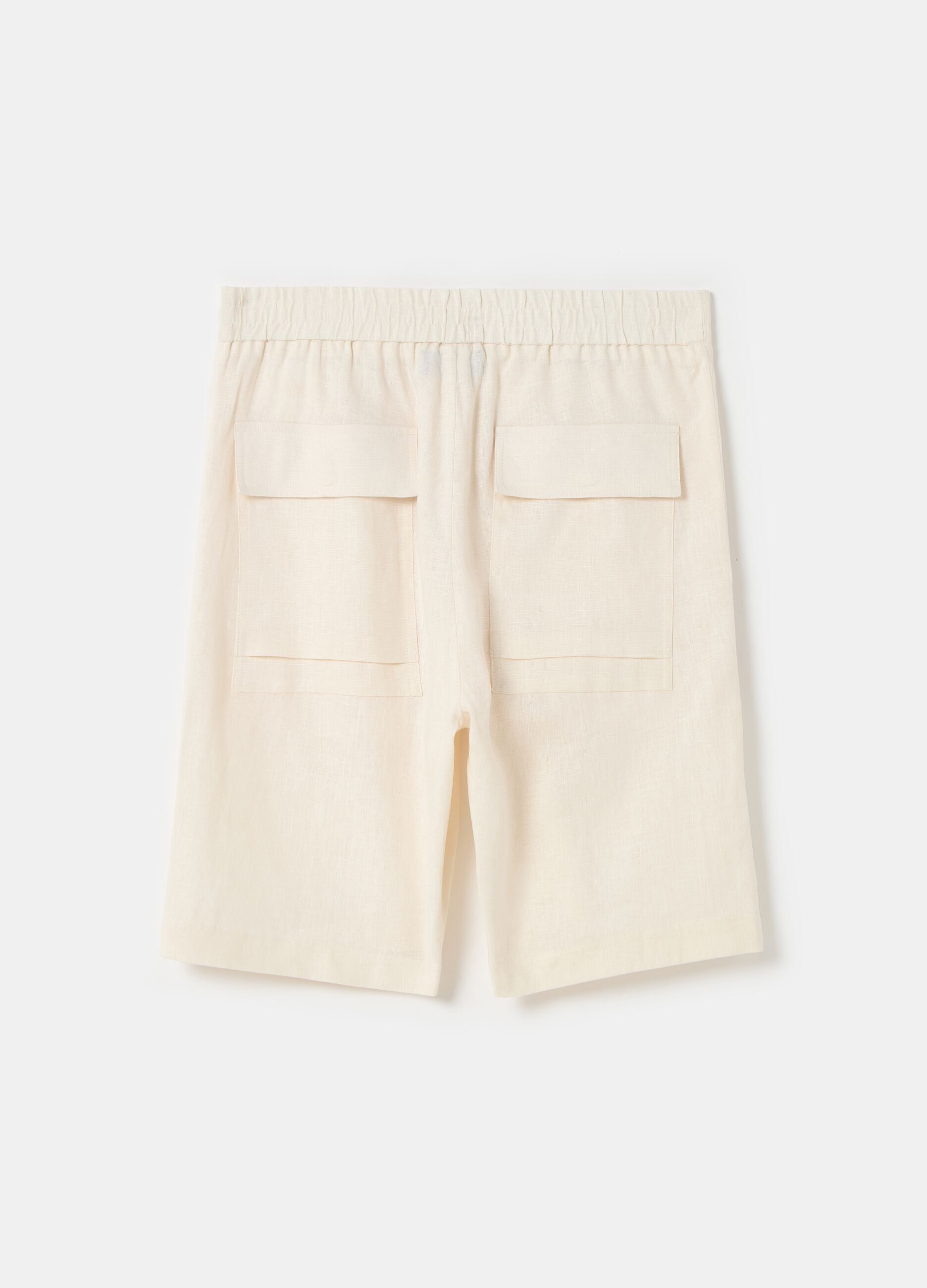 Contemporary Bermuda shorts in linen_4