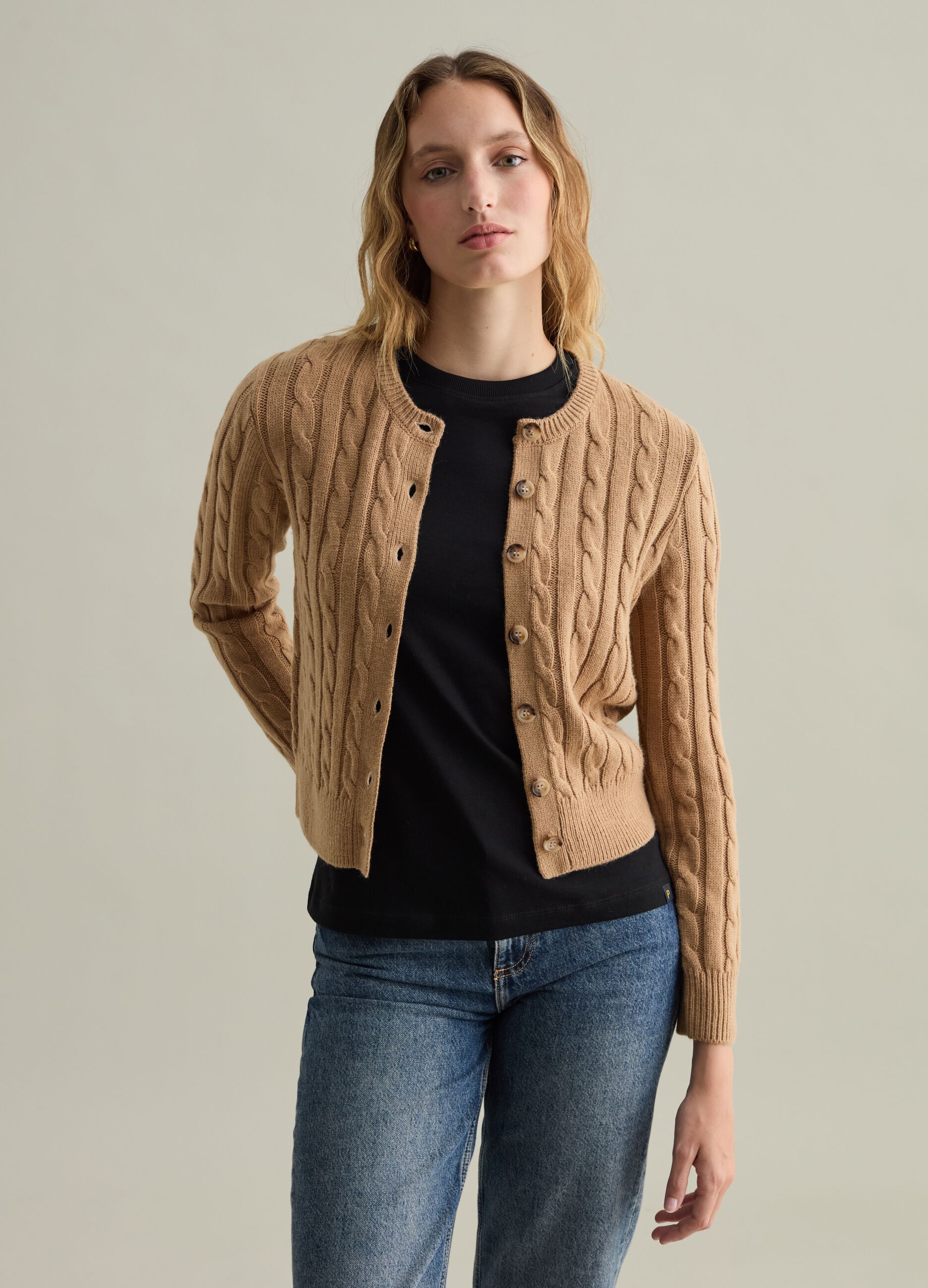 Woman's Ribbed cardigan with cable-knit design | PIOMBO