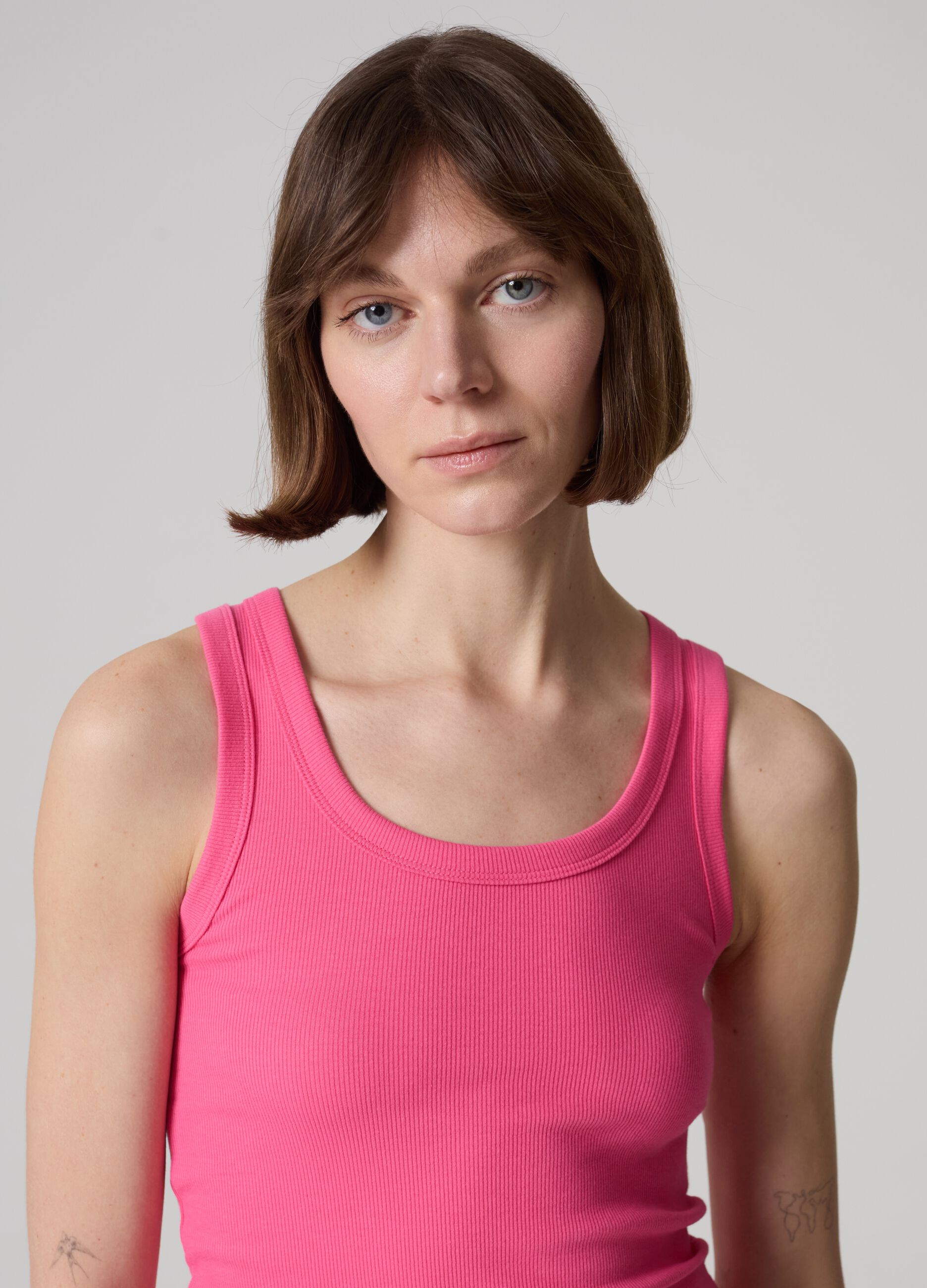 Tank top in ribbed stretch cotton_1