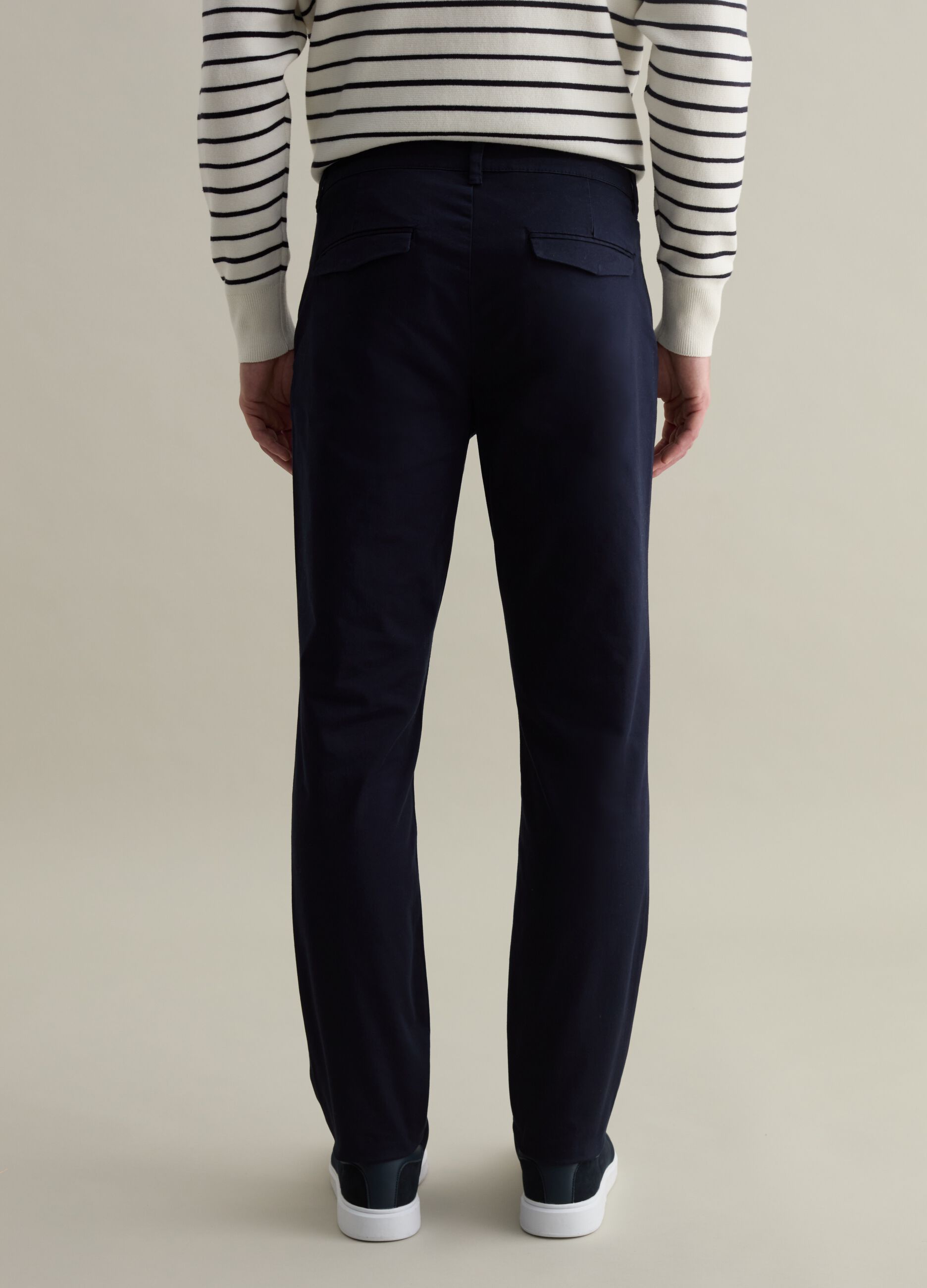 Slim-fit chinos in stretch twill_2