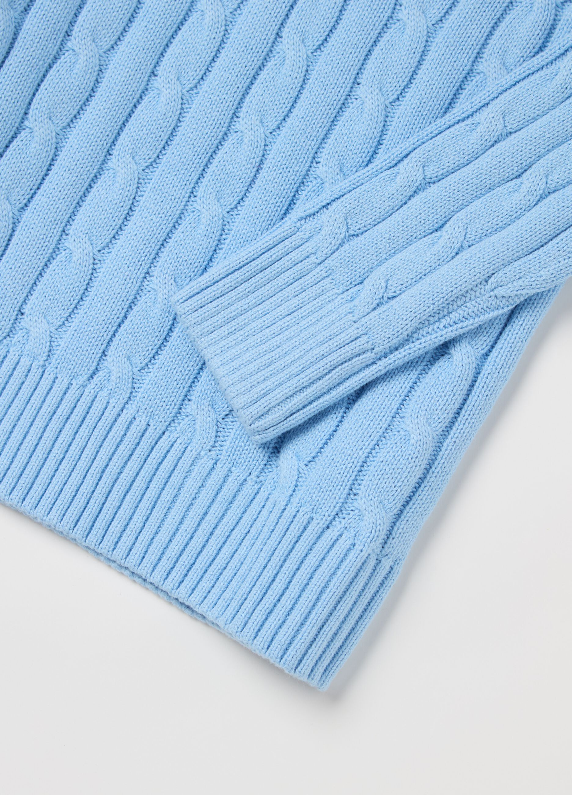 Cable-knit pullover with V neck