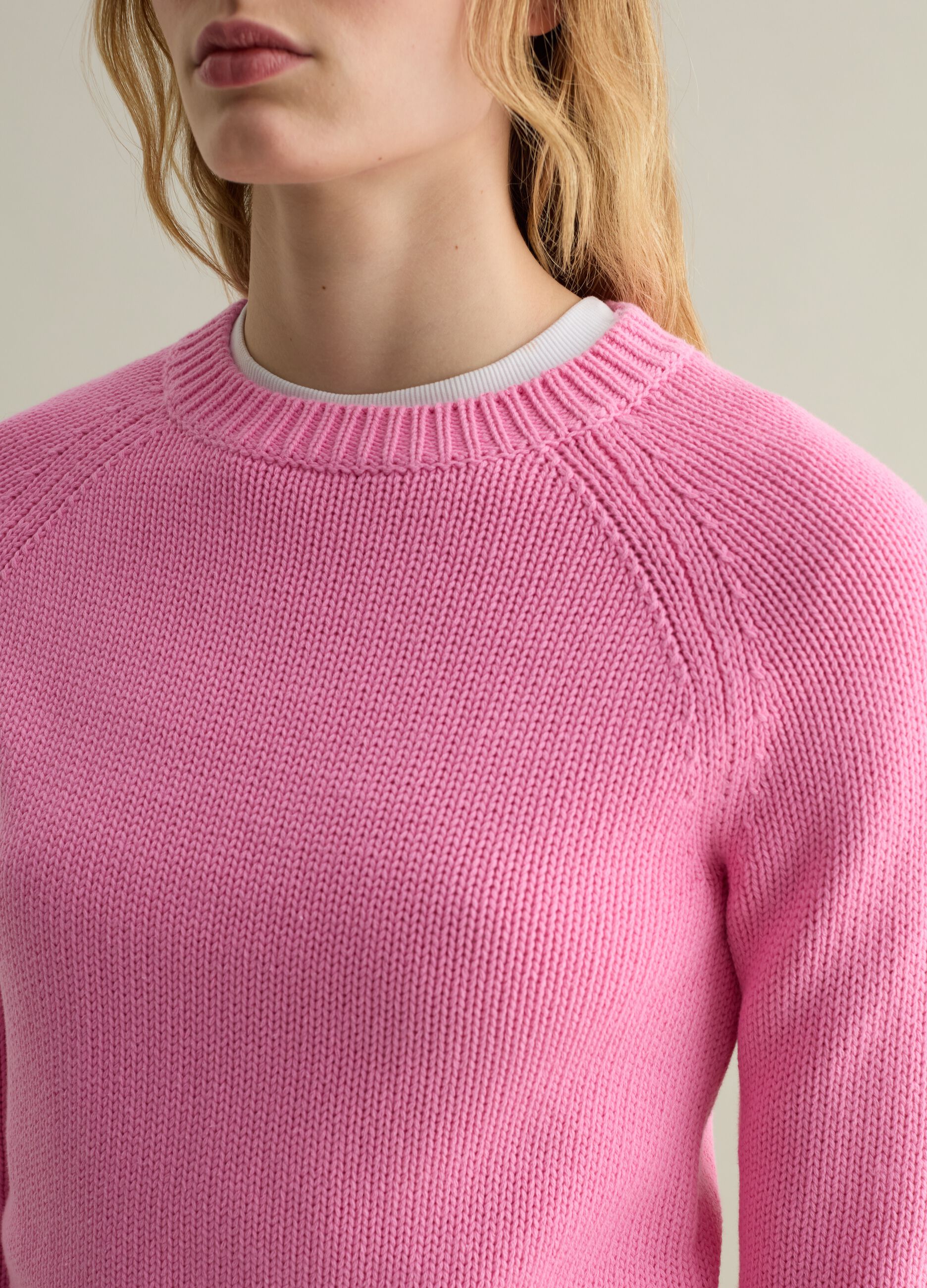 Cotton pullover with raglan sleeves