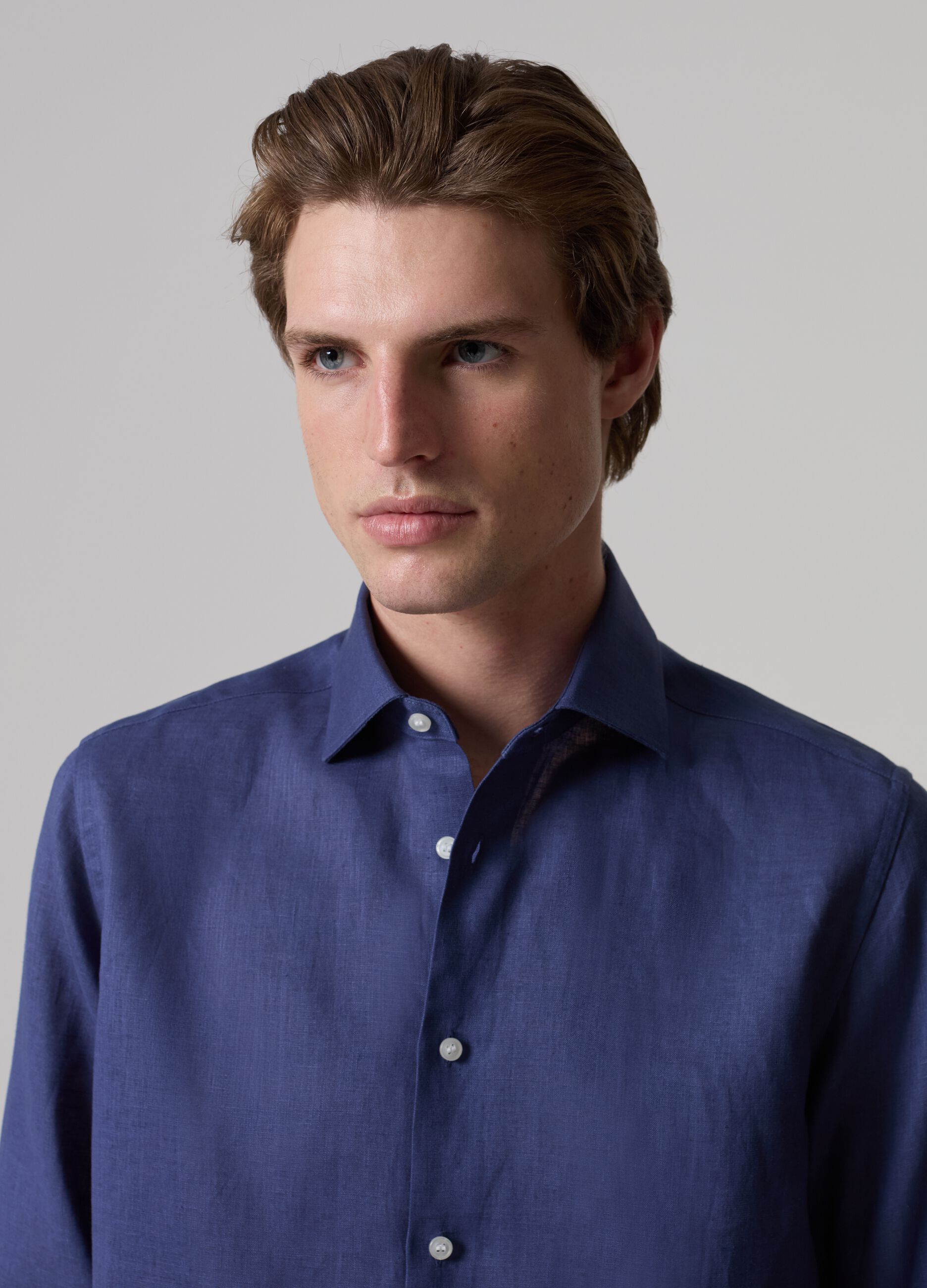 Contemporary shirt in linen_1
