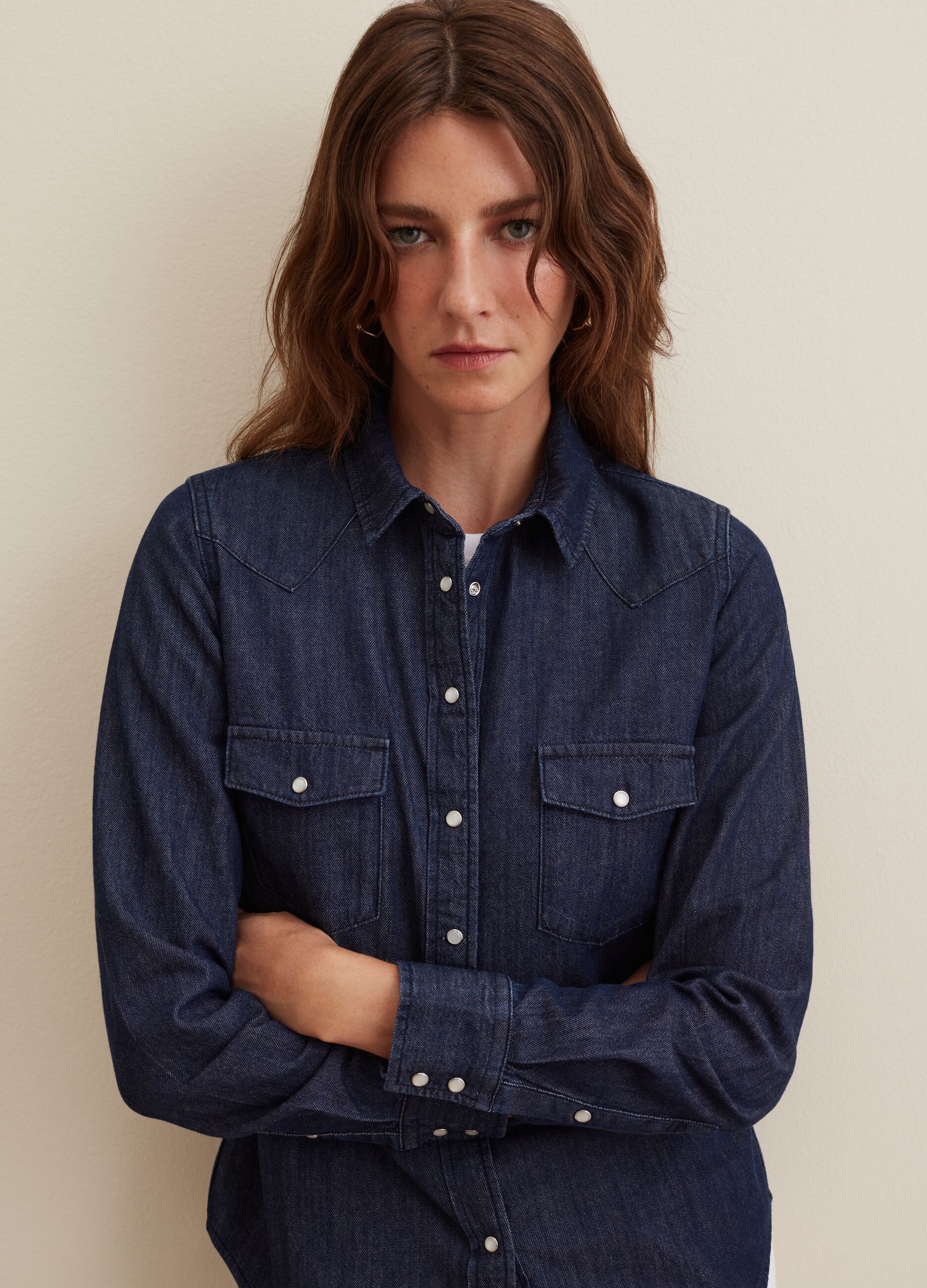 Woman's Dark Wash Western shirt in denim with pearl buttons | PIOMBO