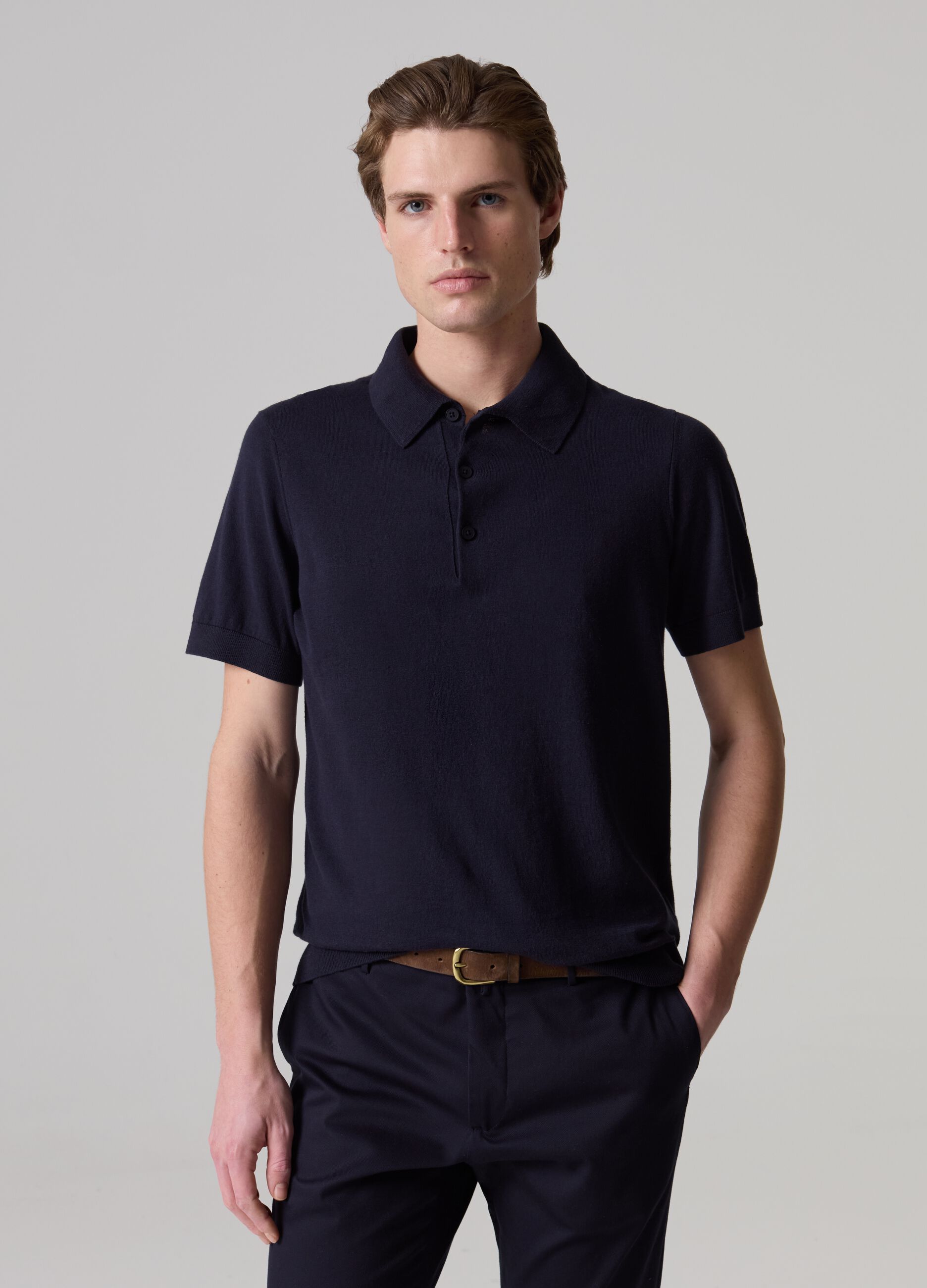 Contemporary solid colour polo shirt_0