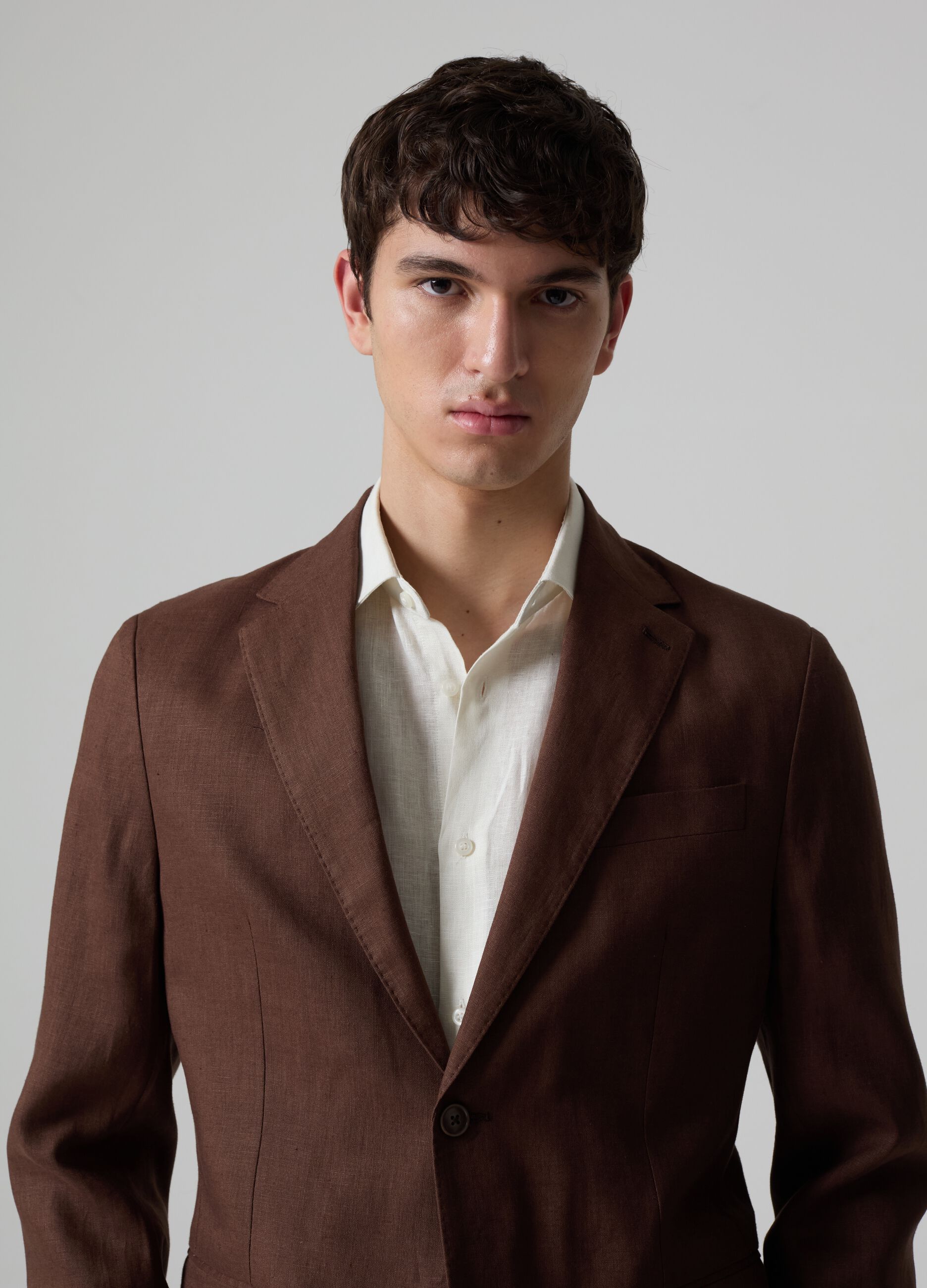 Contemporary single-breasted blazer in linen_1