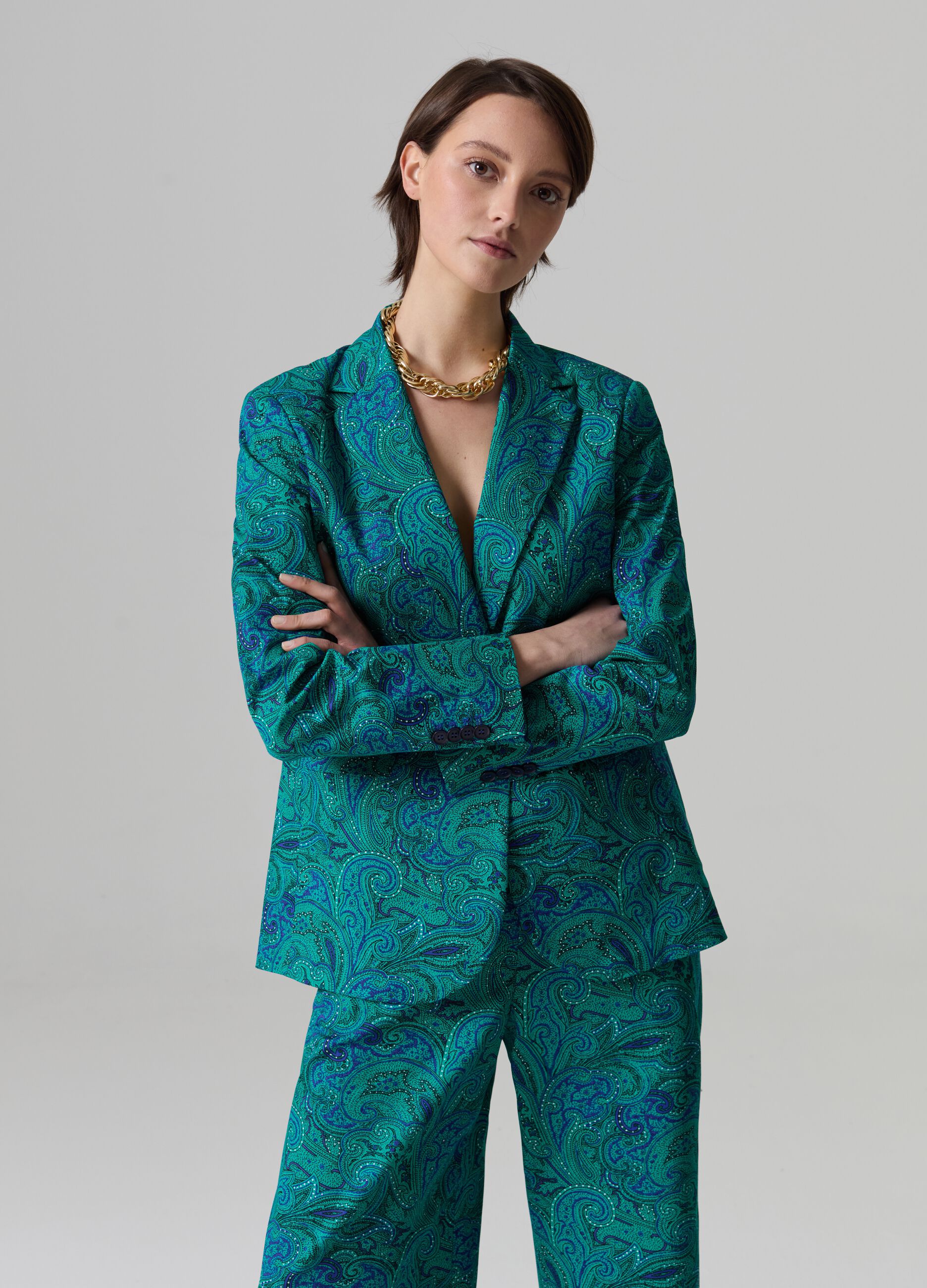 Single-breasted blazer with paisley pattern