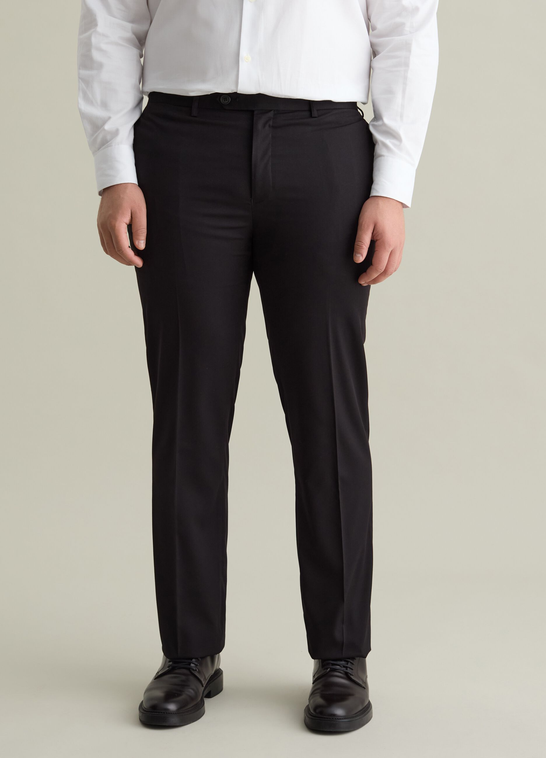 Pantalón de vestir regular fit color liso