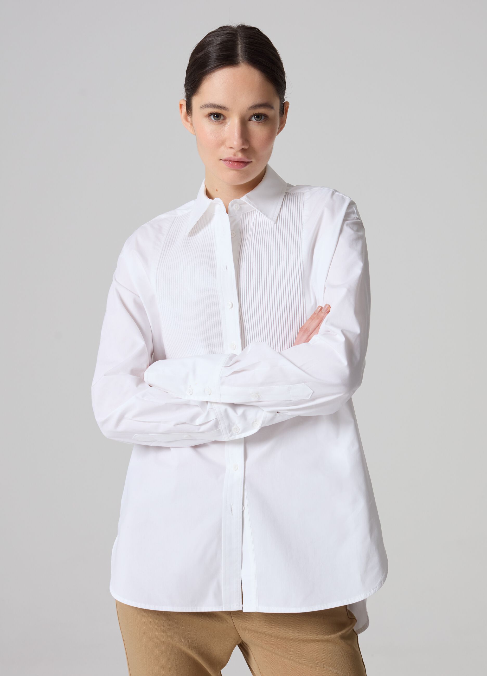 Contemporary shirt with pleated plastron