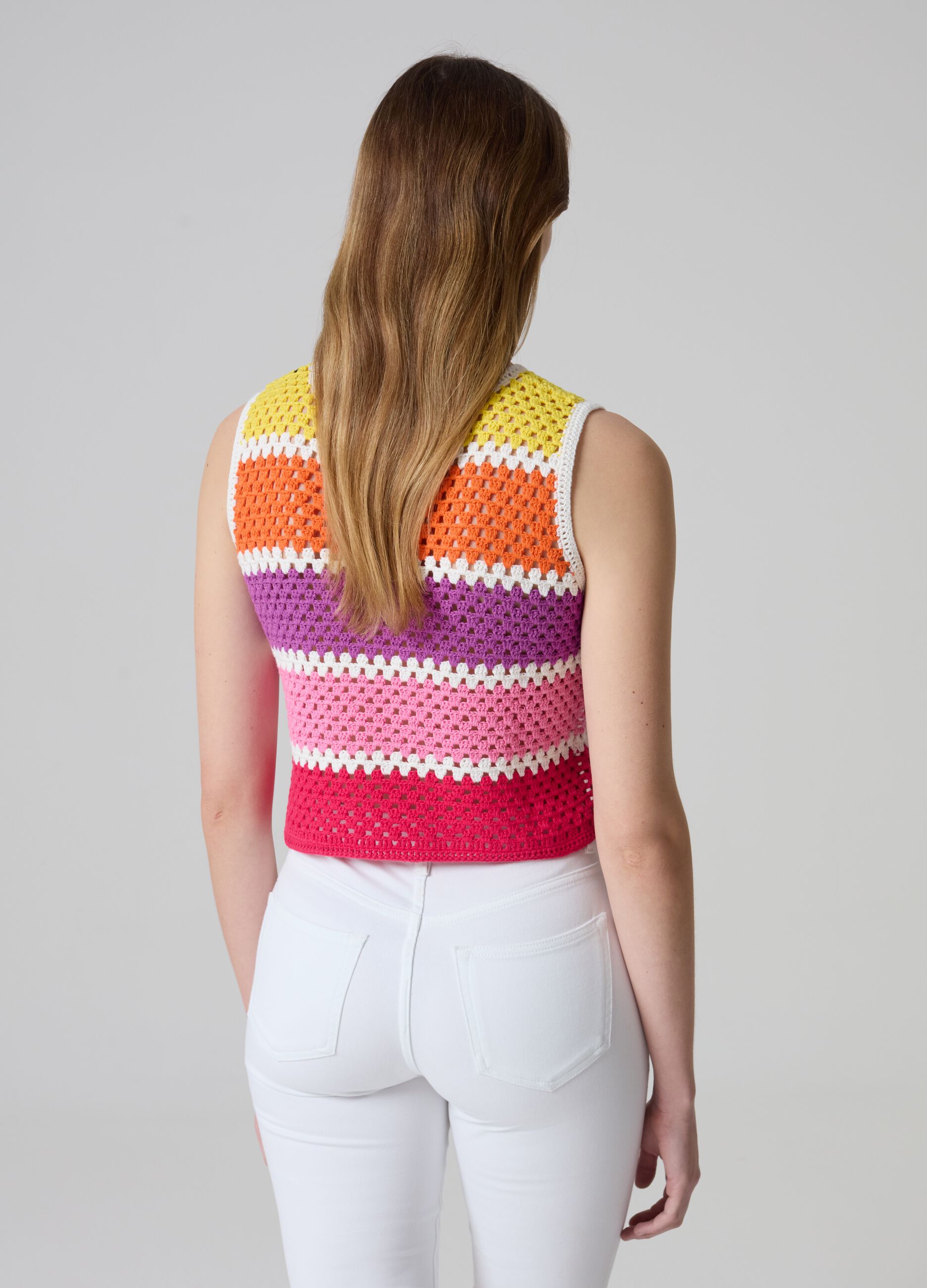 Crochet tank top with multicoloured stripes_4