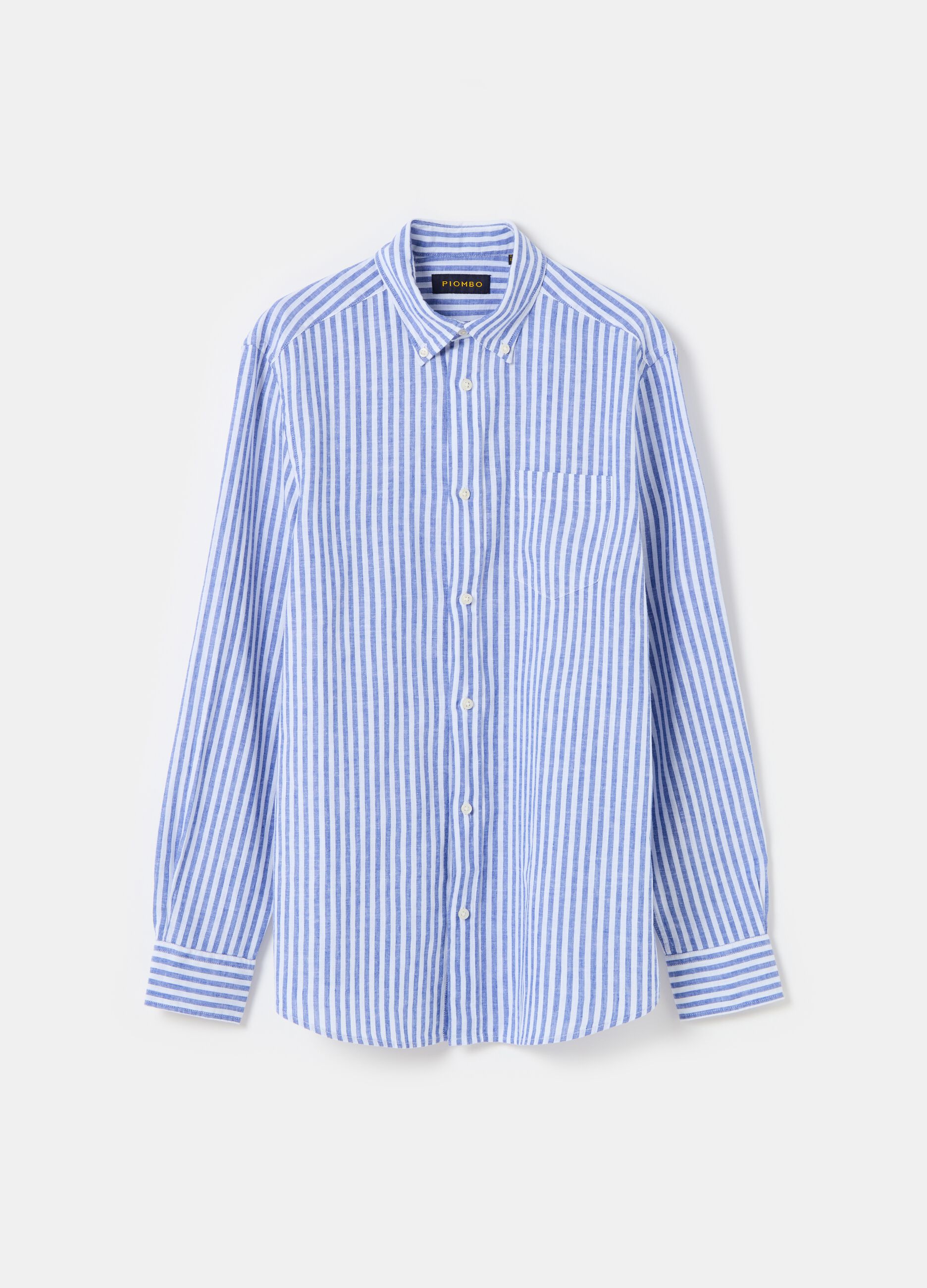 Camisa regular fit de rayas con cuello abotonado_0