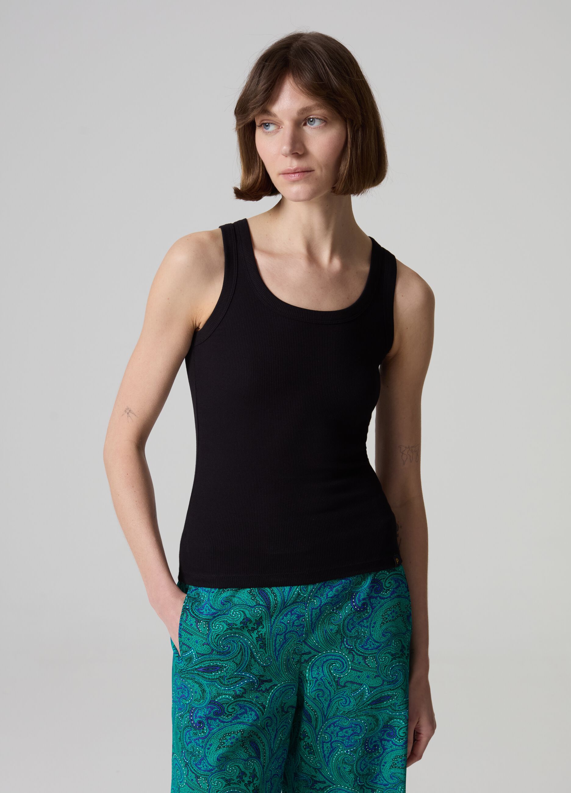 Tank top in ribbed stretch cotton_0