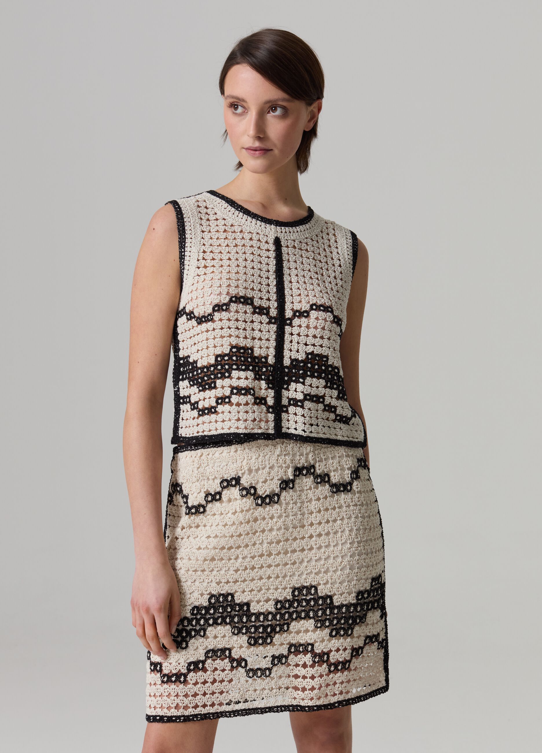 Crochet tank top with wavy motif