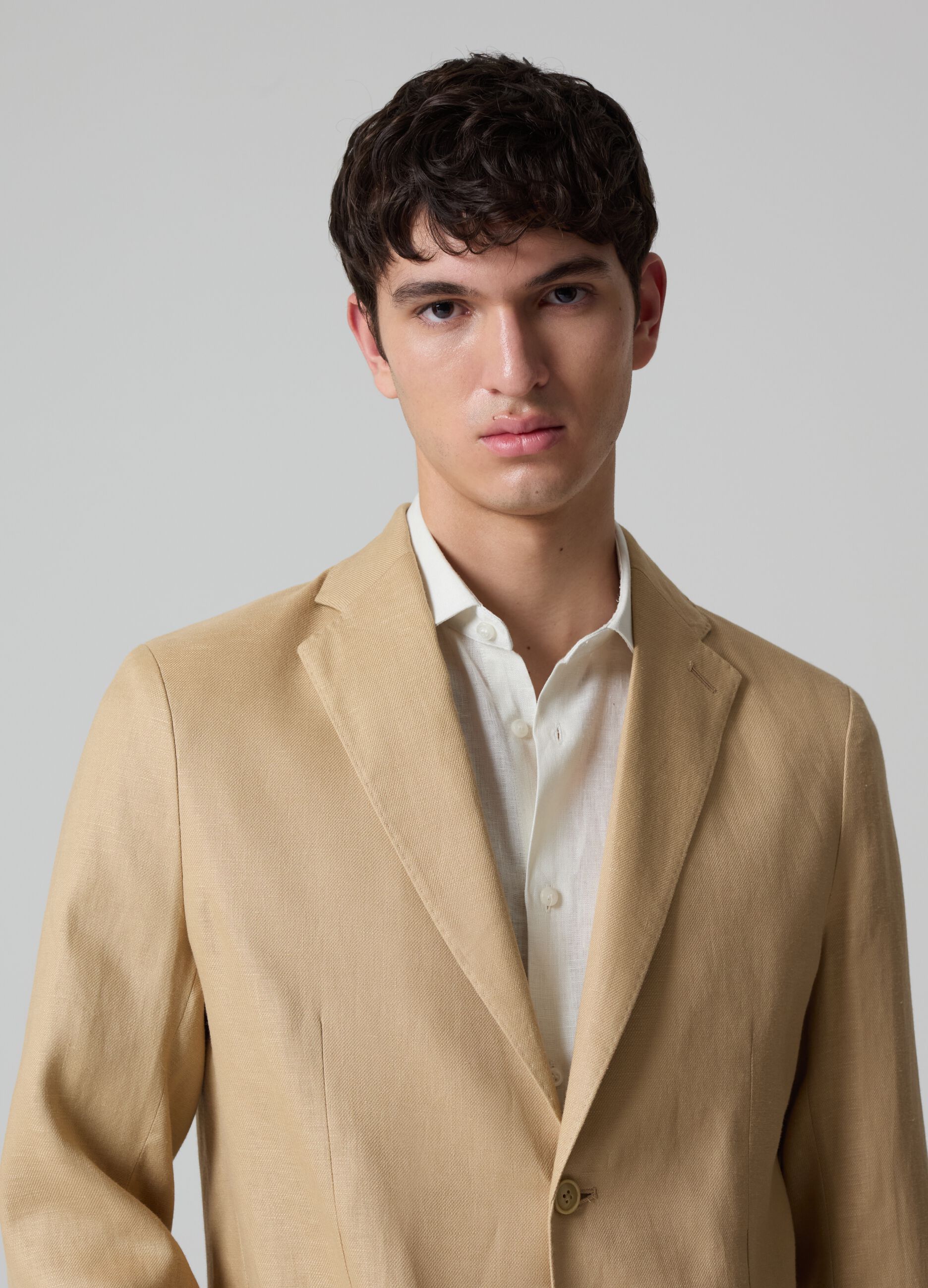 Contemporary single-breasted blazer in linen_1