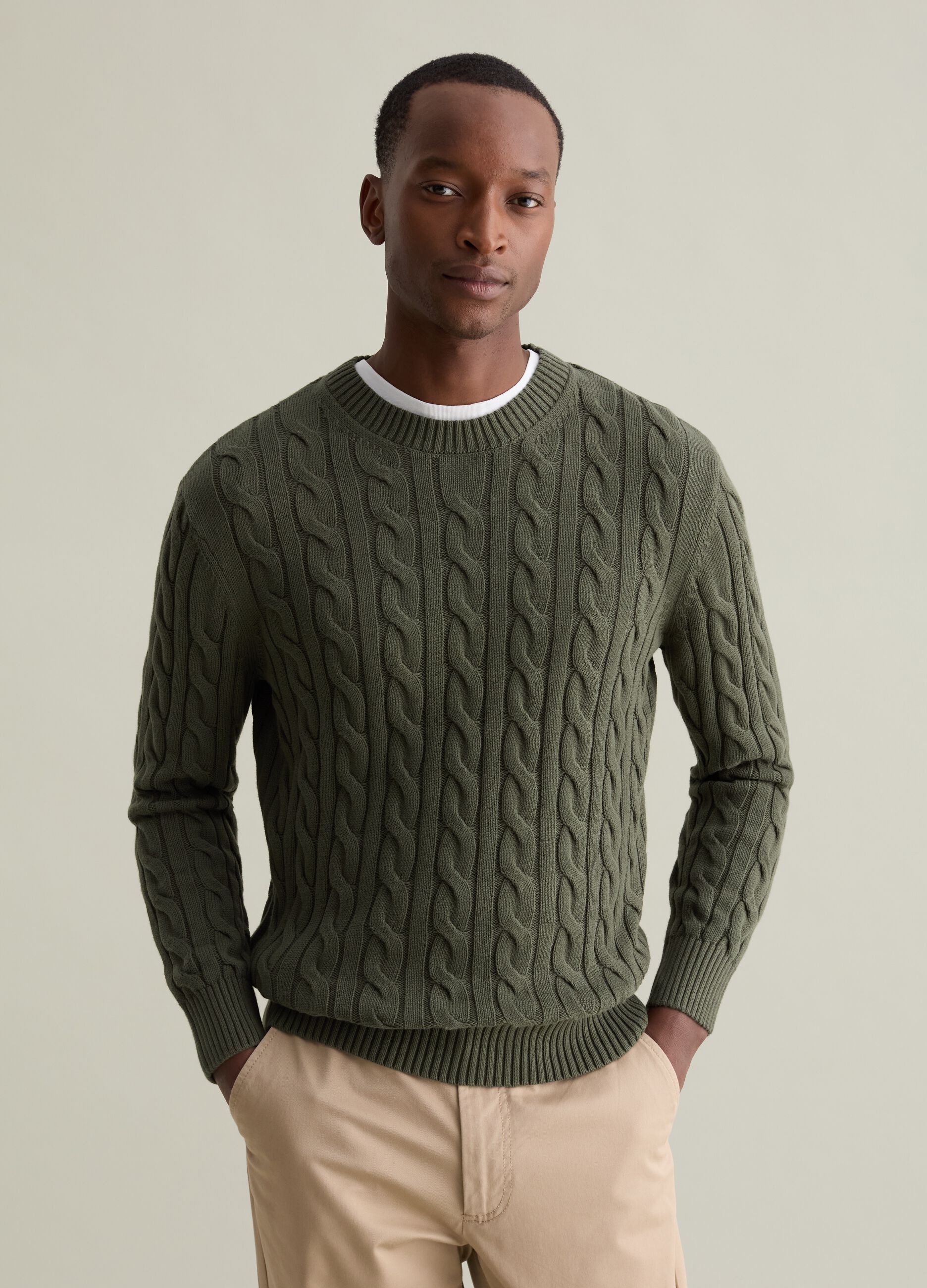 Pullover with cable-knit design