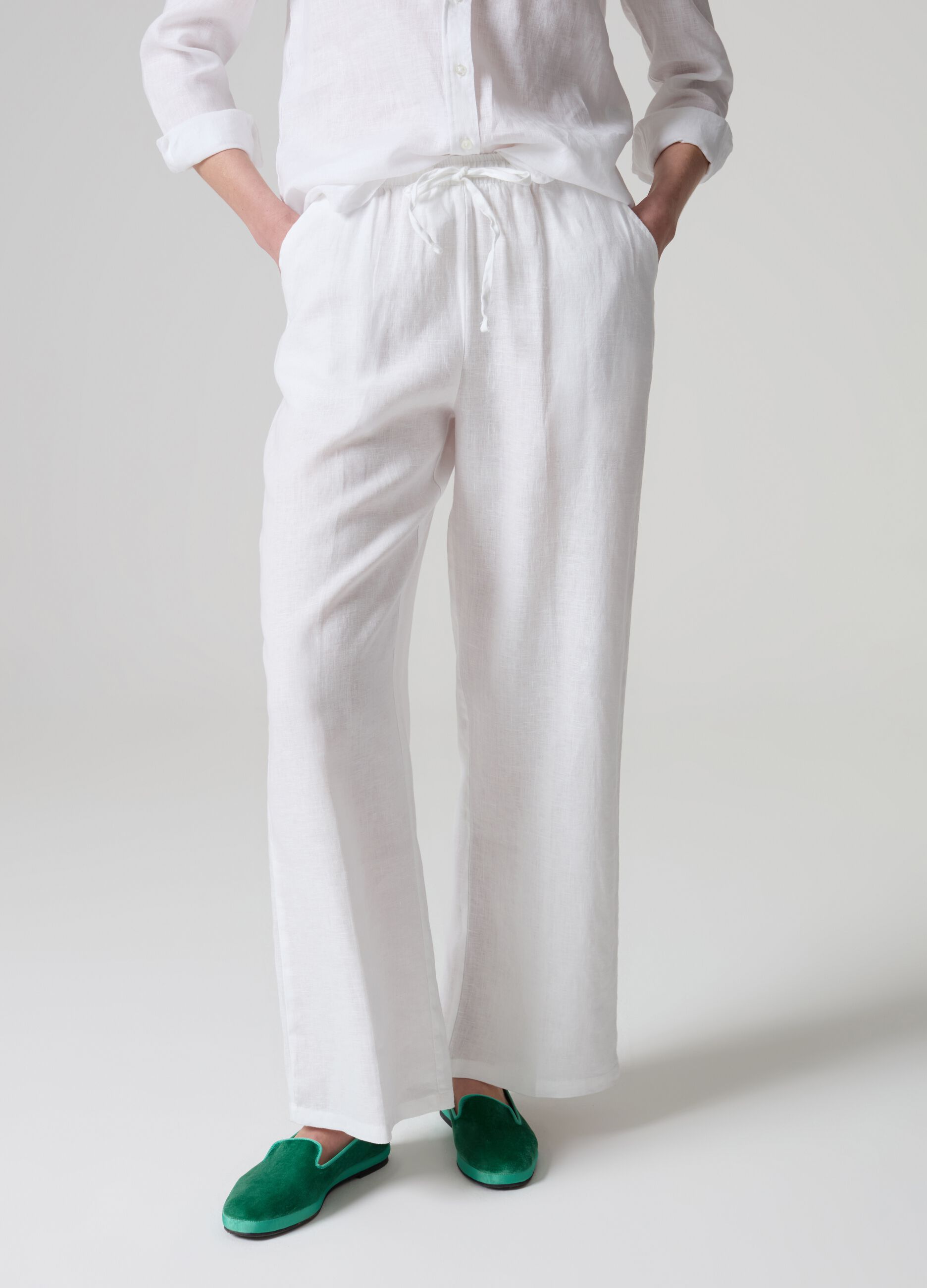 Wide-leg fluid trousers in linen_1