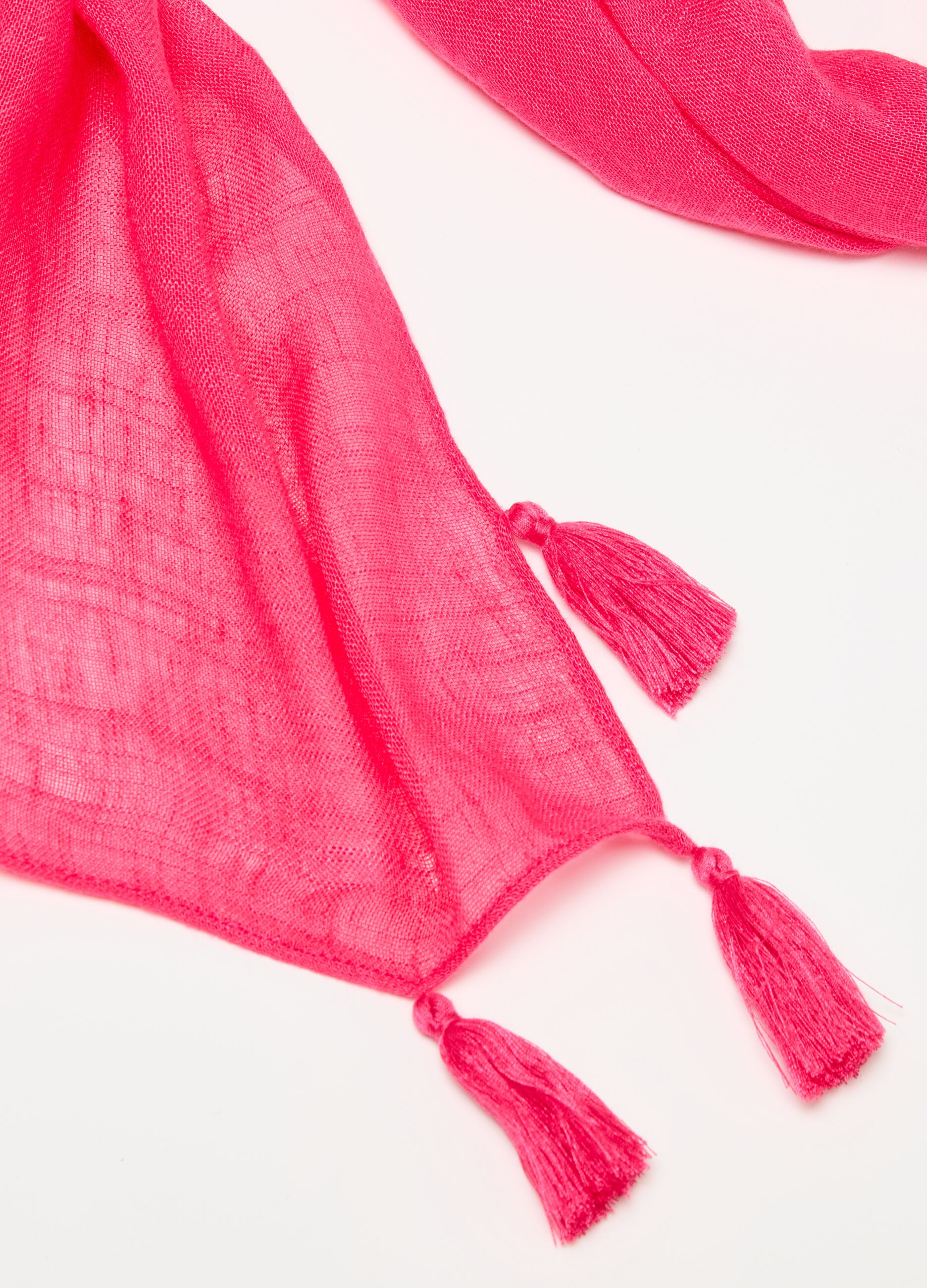 Viscose and linen scarf with tassels