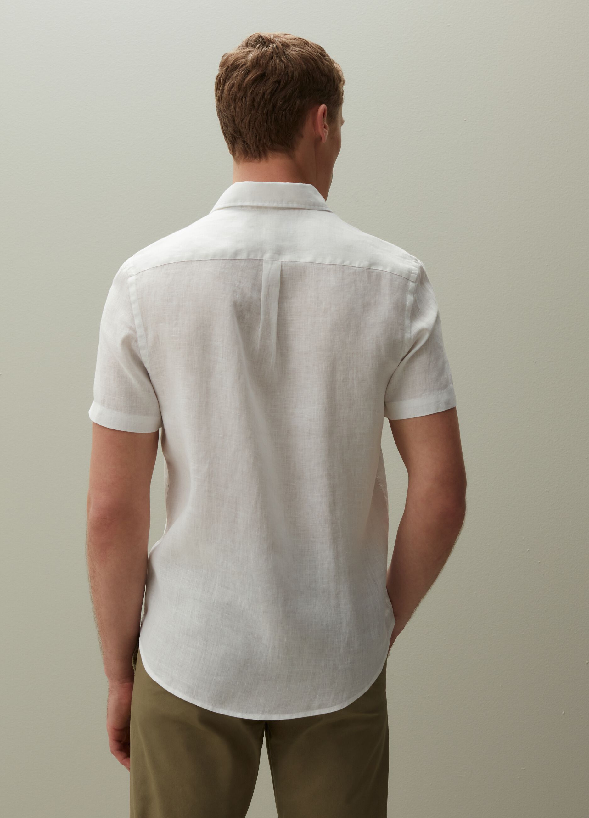 Linen shirt with short sleeves_2