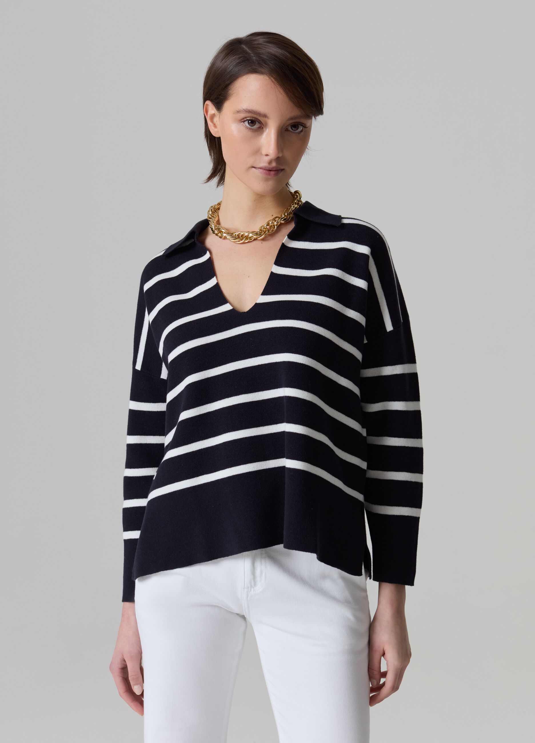 Striped oversized top with polo neck_1