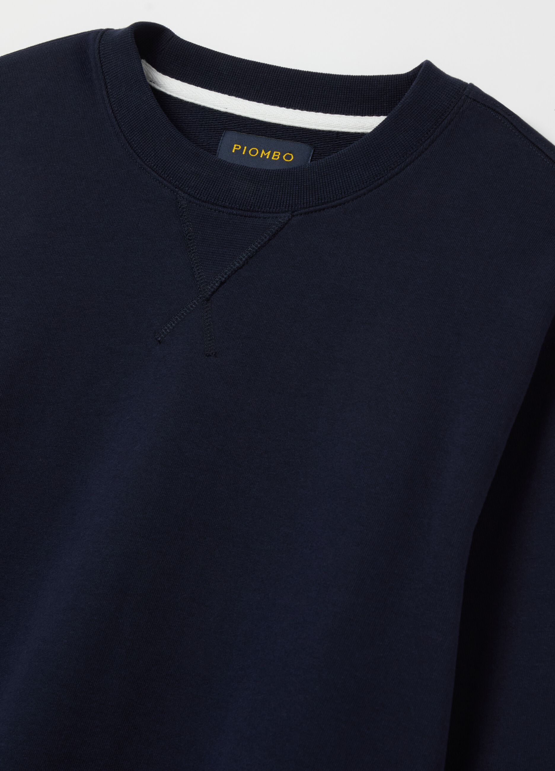 Sudadera cuello redondo con detalle cosido