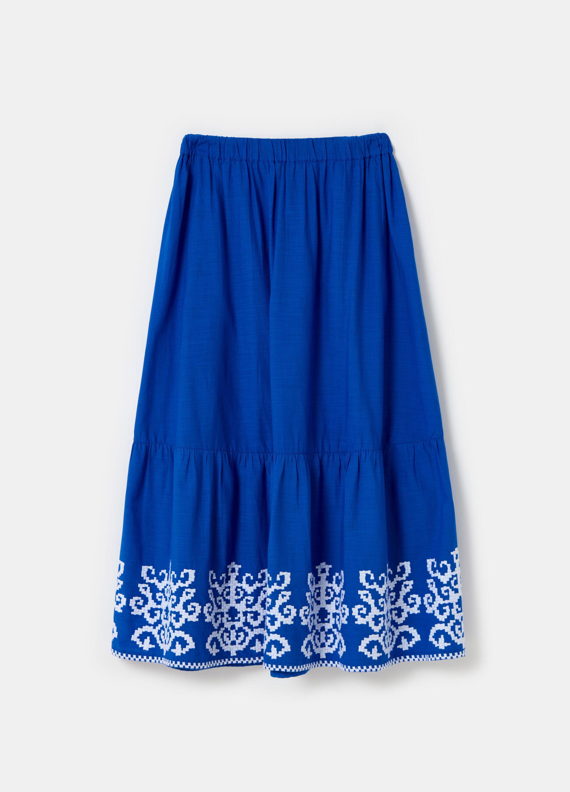 Long skirt with ethnic embroidery flounce