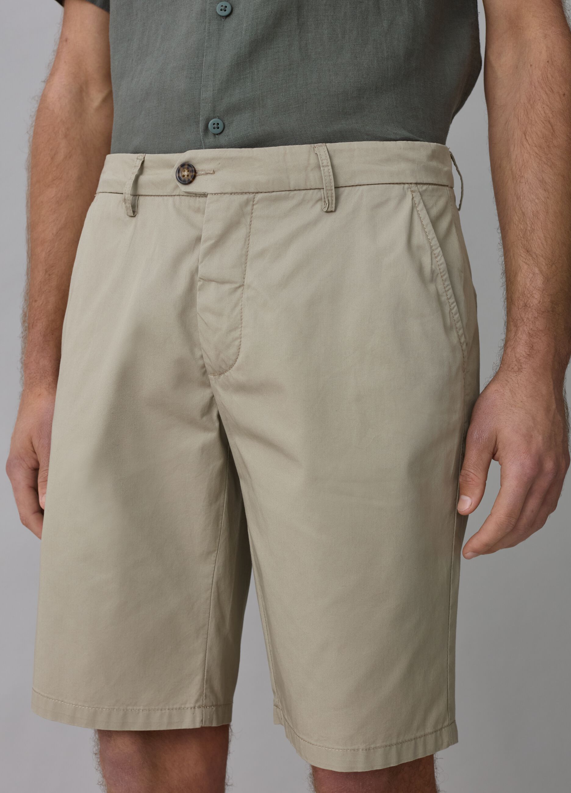 Chinos cortos de algodón elástico_1