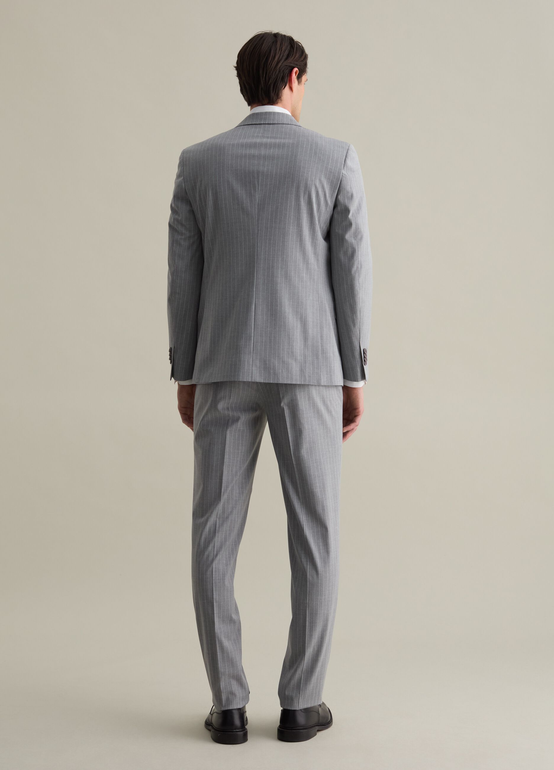 Traje de raya diplomática