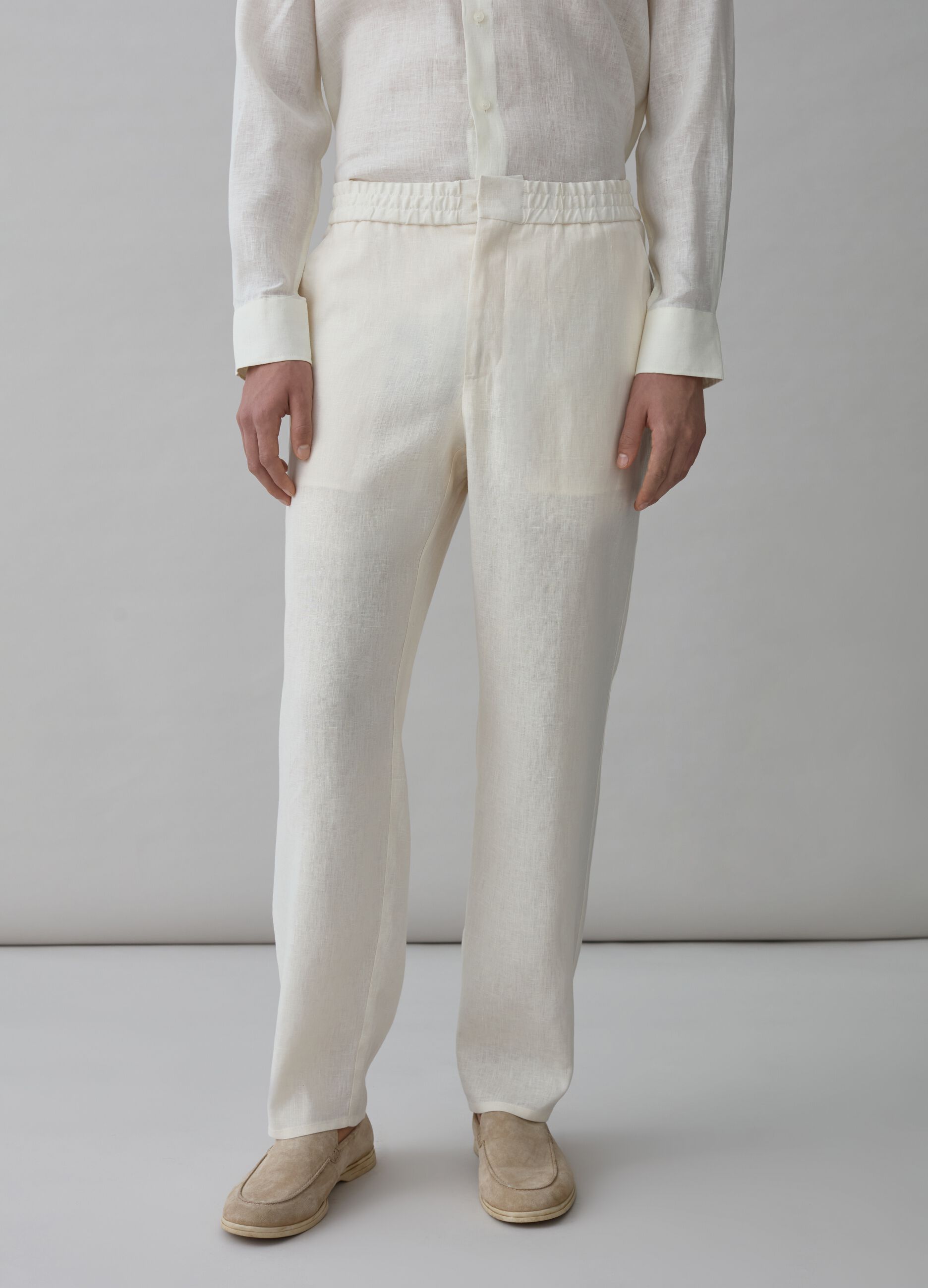 Contemporary trousers in linen_1