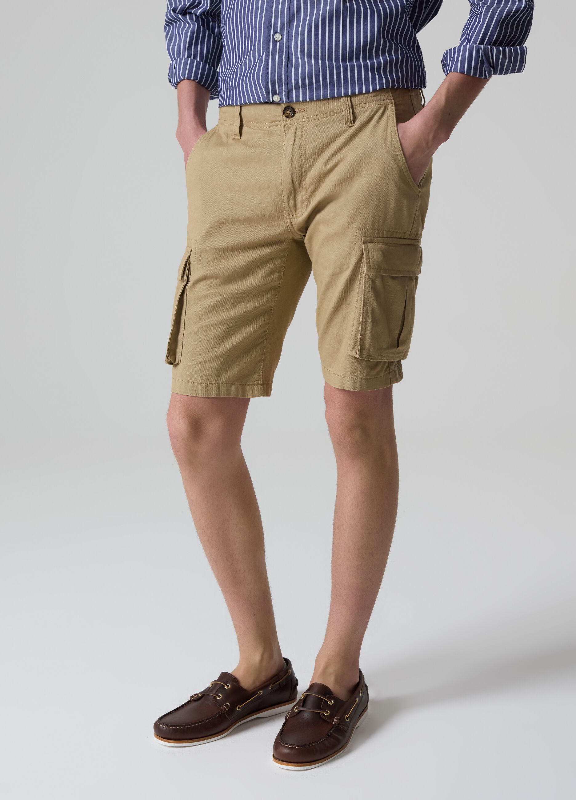 Cargo Bermuda shorts in cotton twill