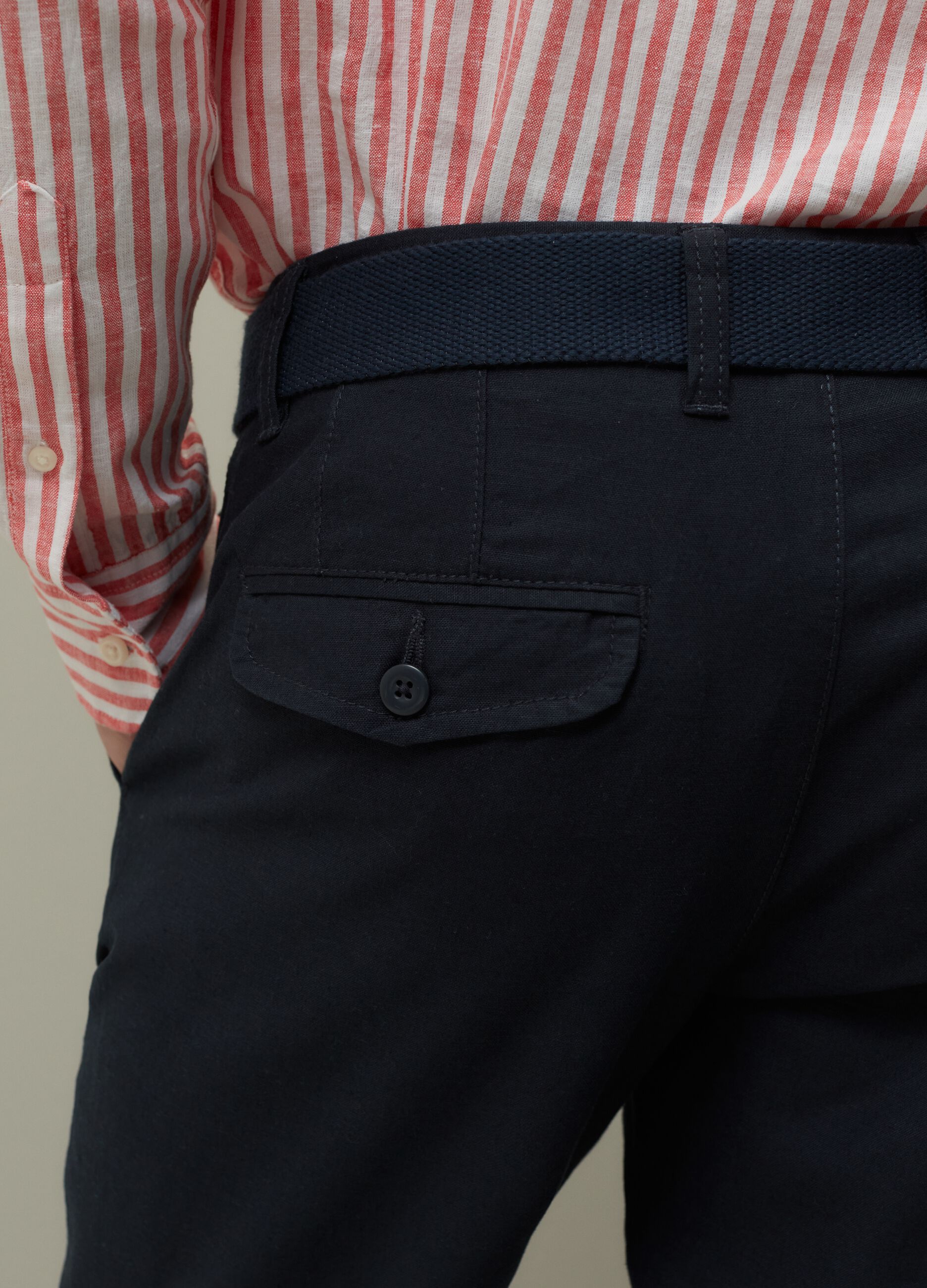 Cotton and linen chino trousers_3