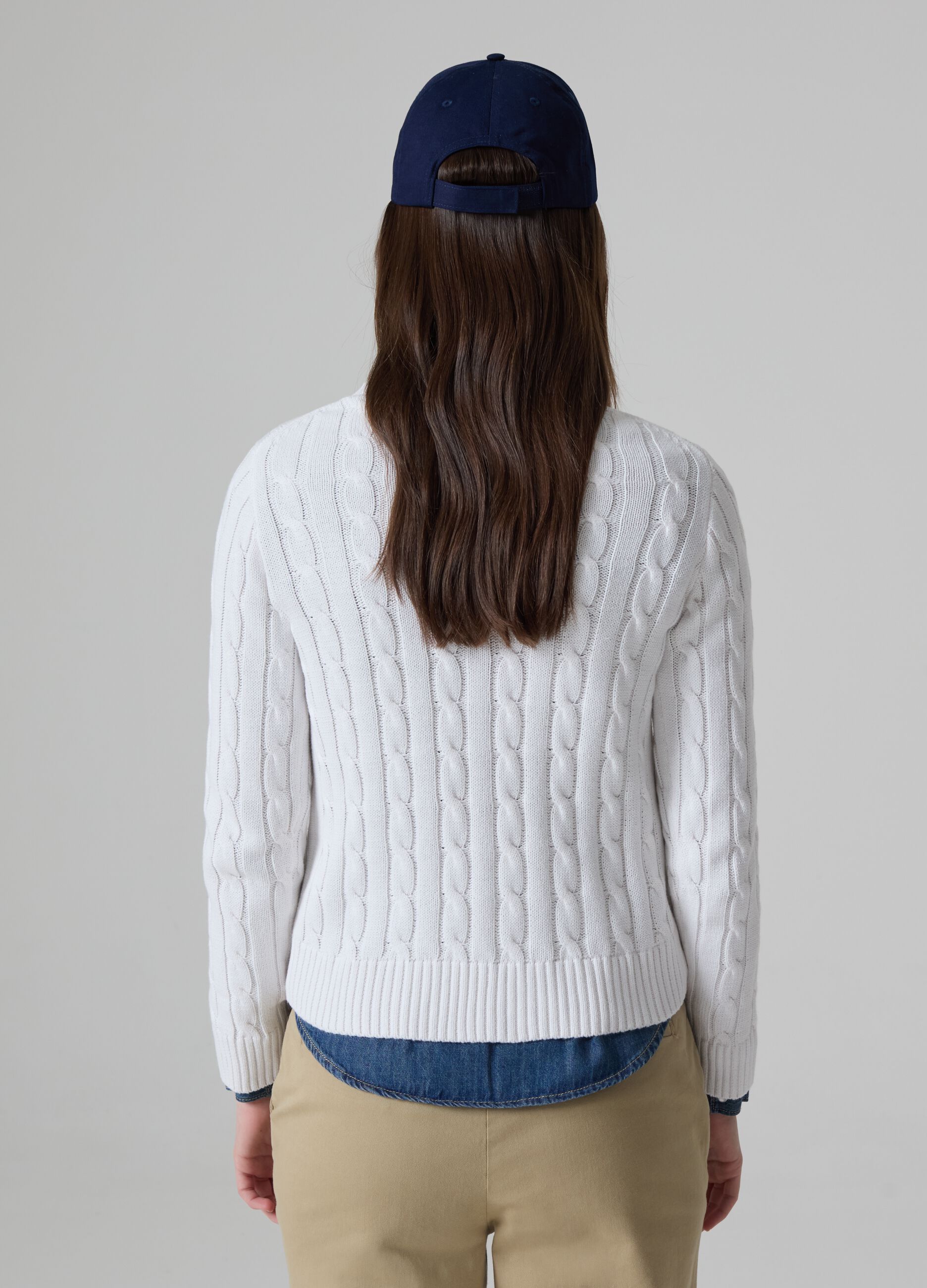 Ribbed pullover with cable-knit design