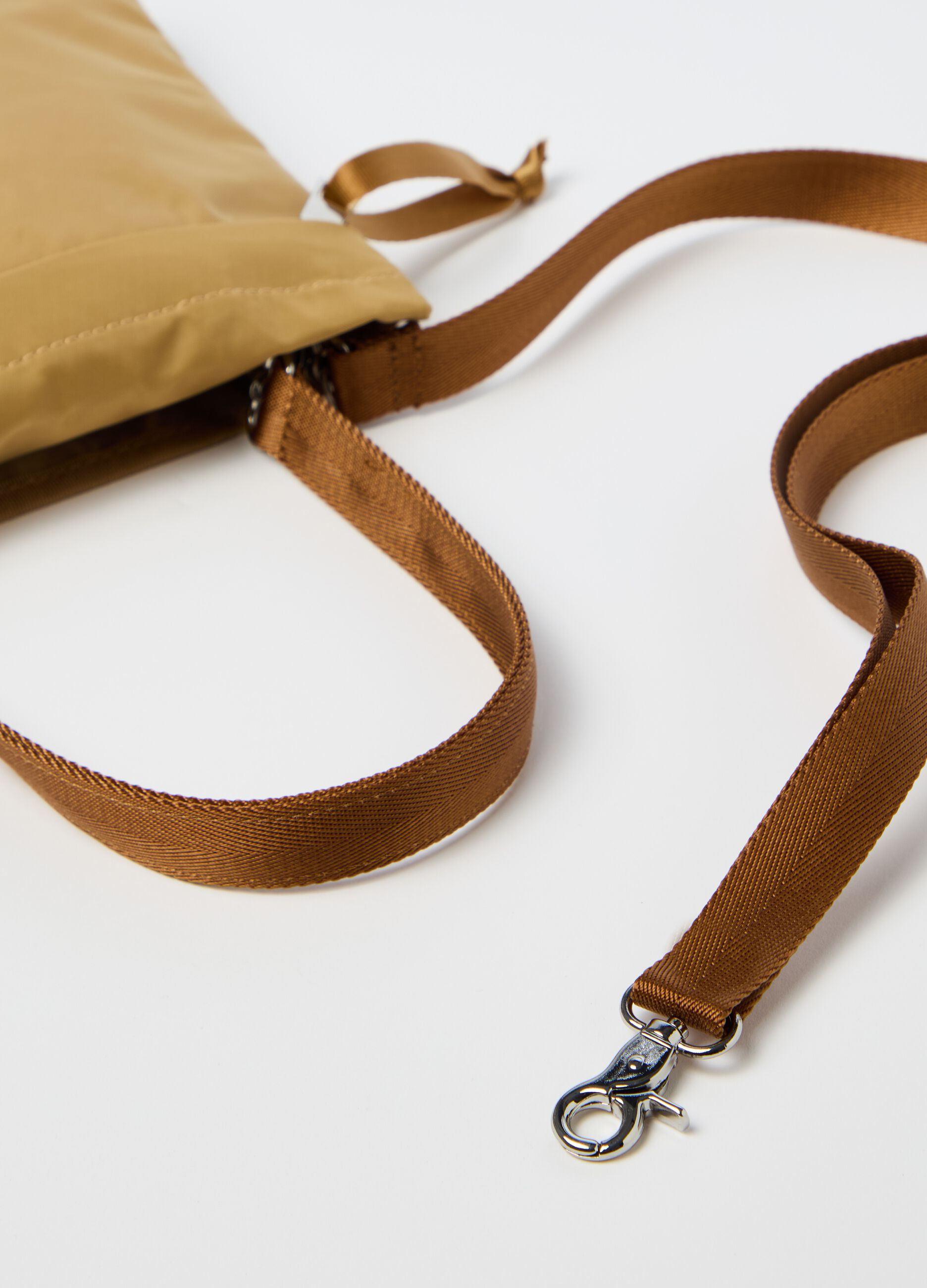 Selection bag with shoulder strap