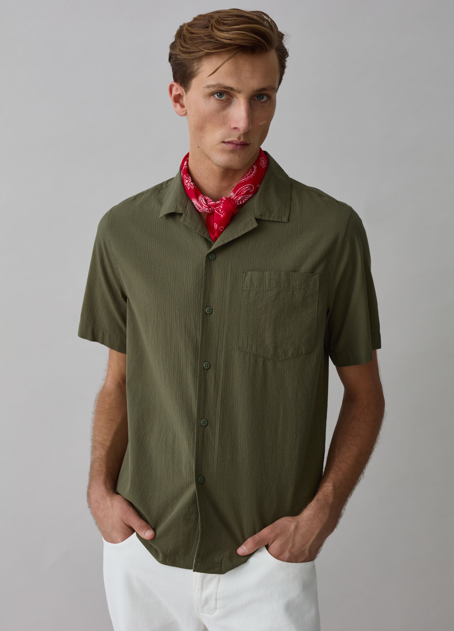 Camisa de manga corta de sirsaca con bolsillo_1