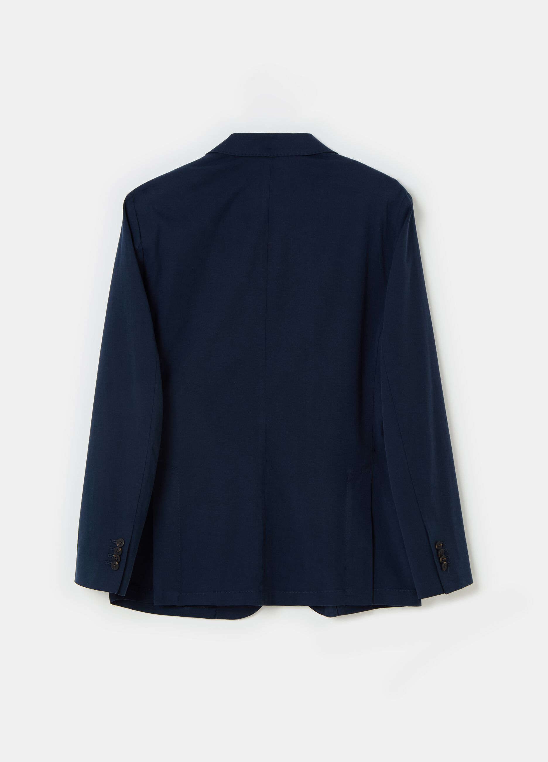 Contemporary slim-fit single-breasted blazer