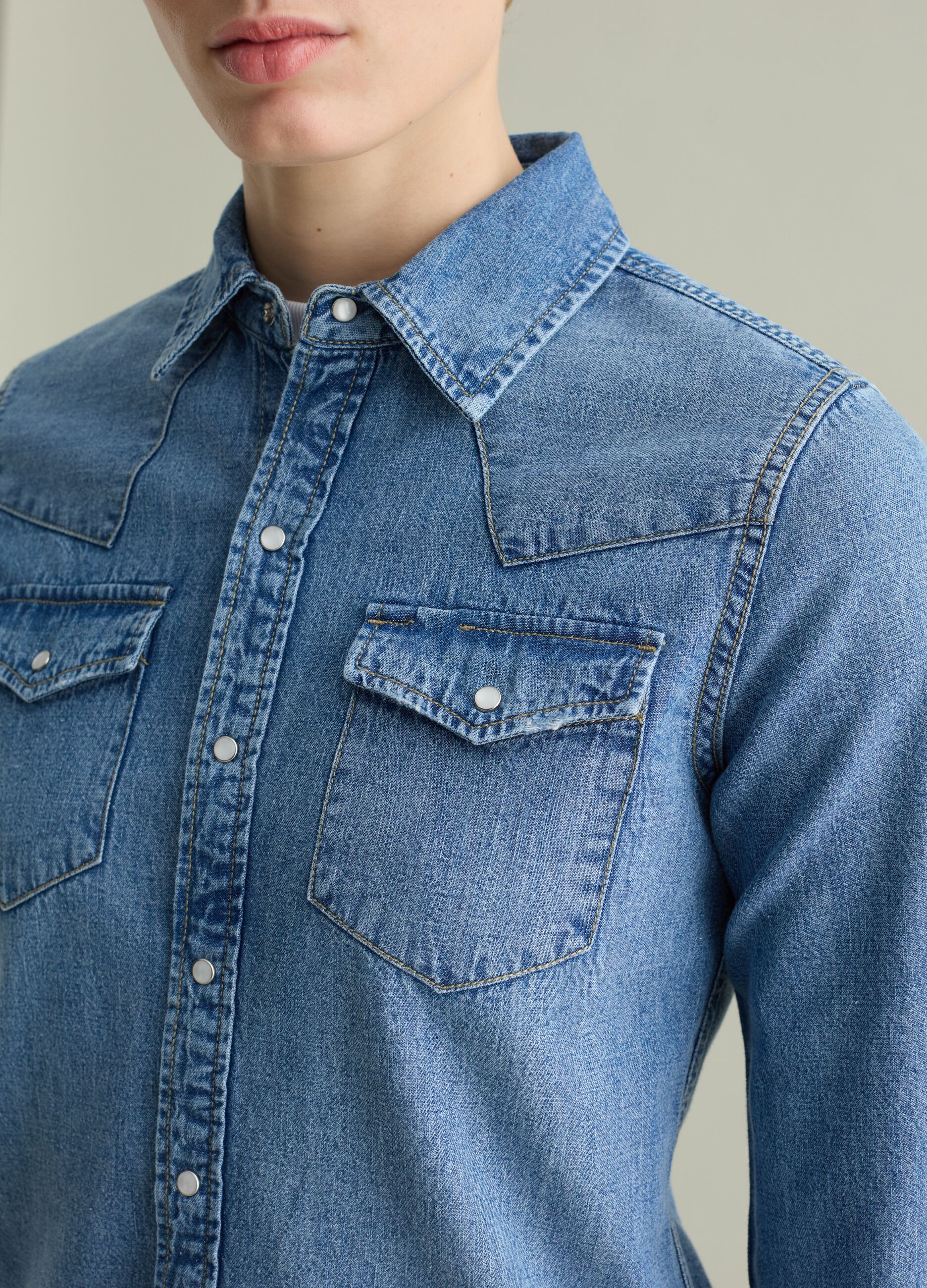 Western shirt in denim