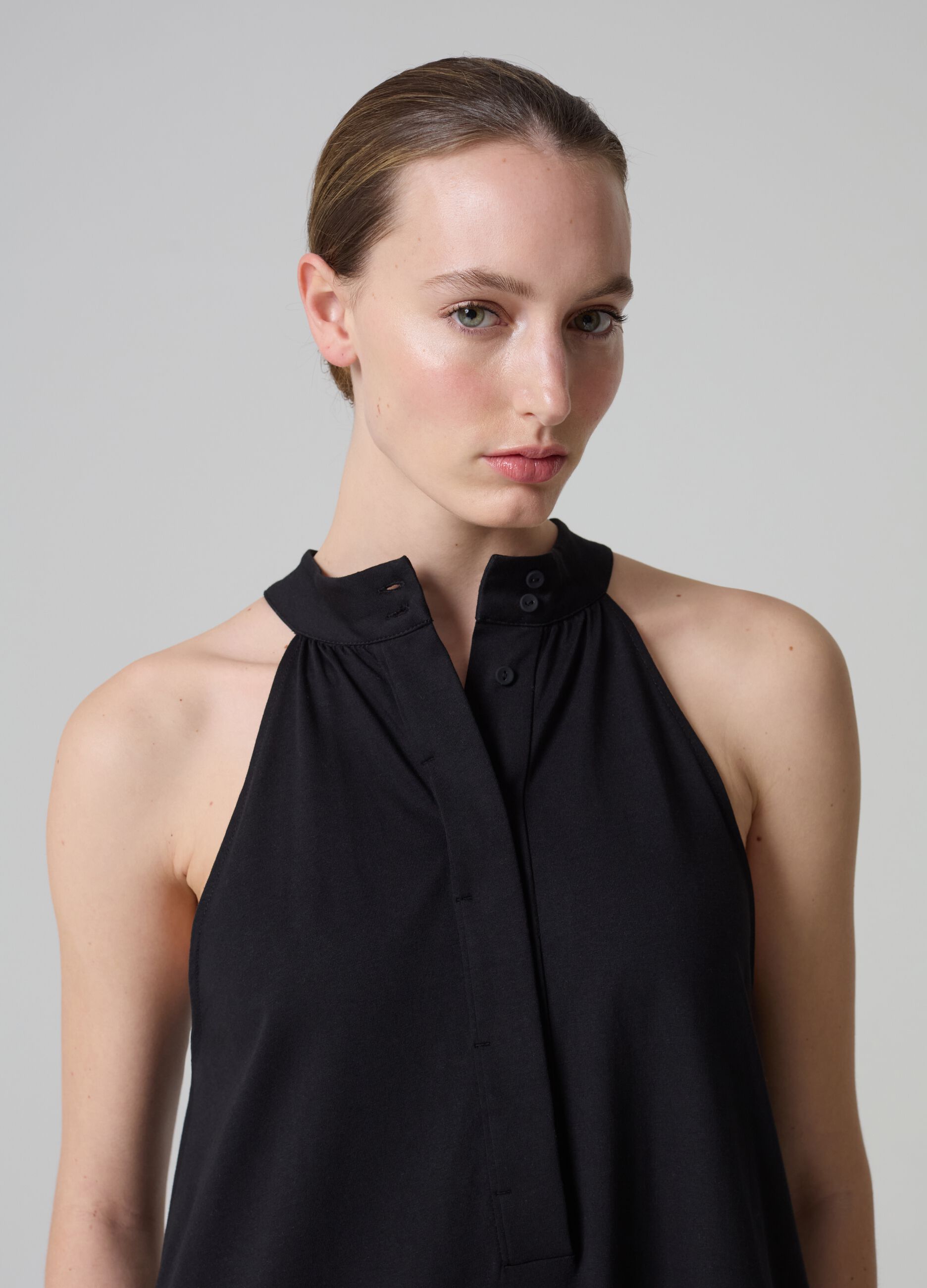 Vestido largo con cuello halter Contemporary_1