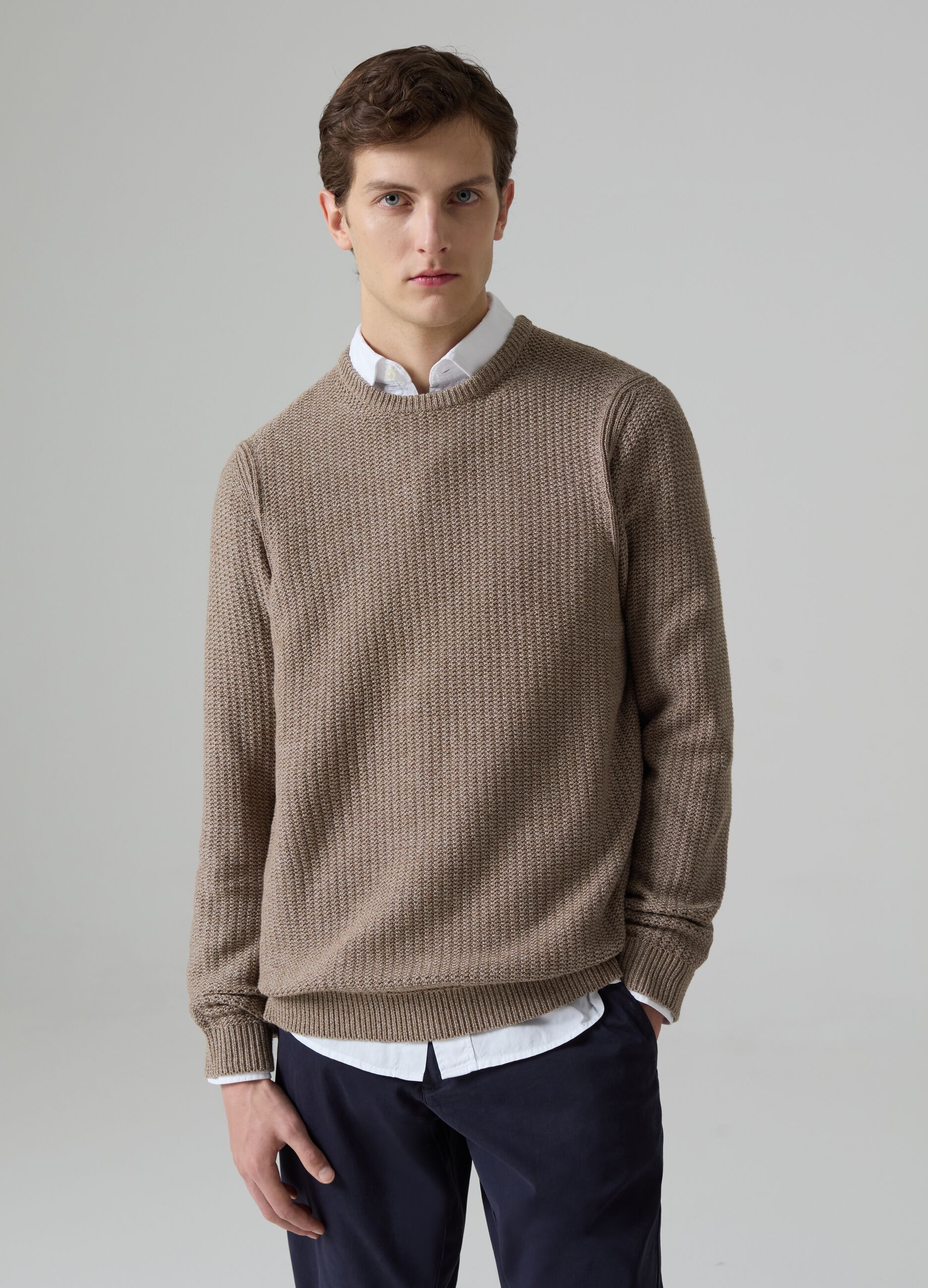 Pullover with ribbed design
