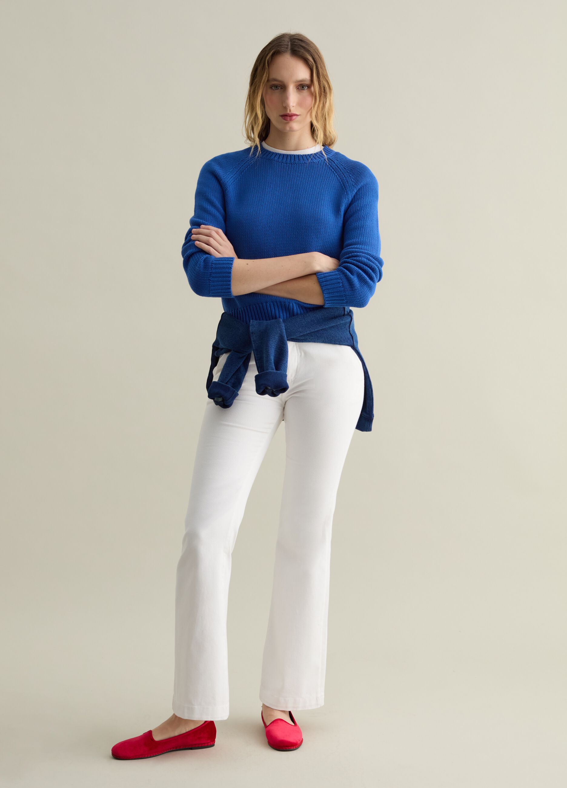 Cotton pullover with raglan sleeves