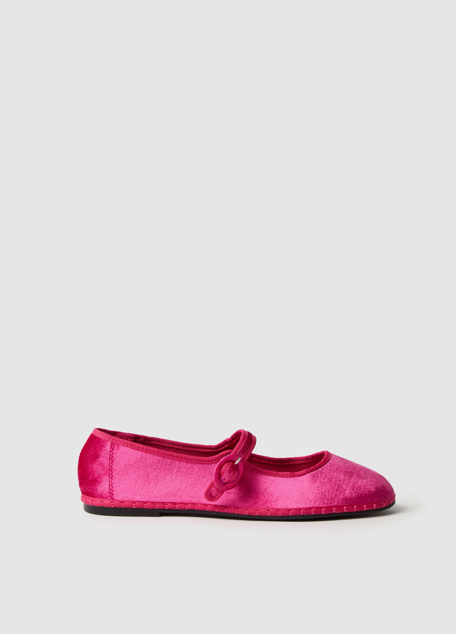 Ballerina flats with strap