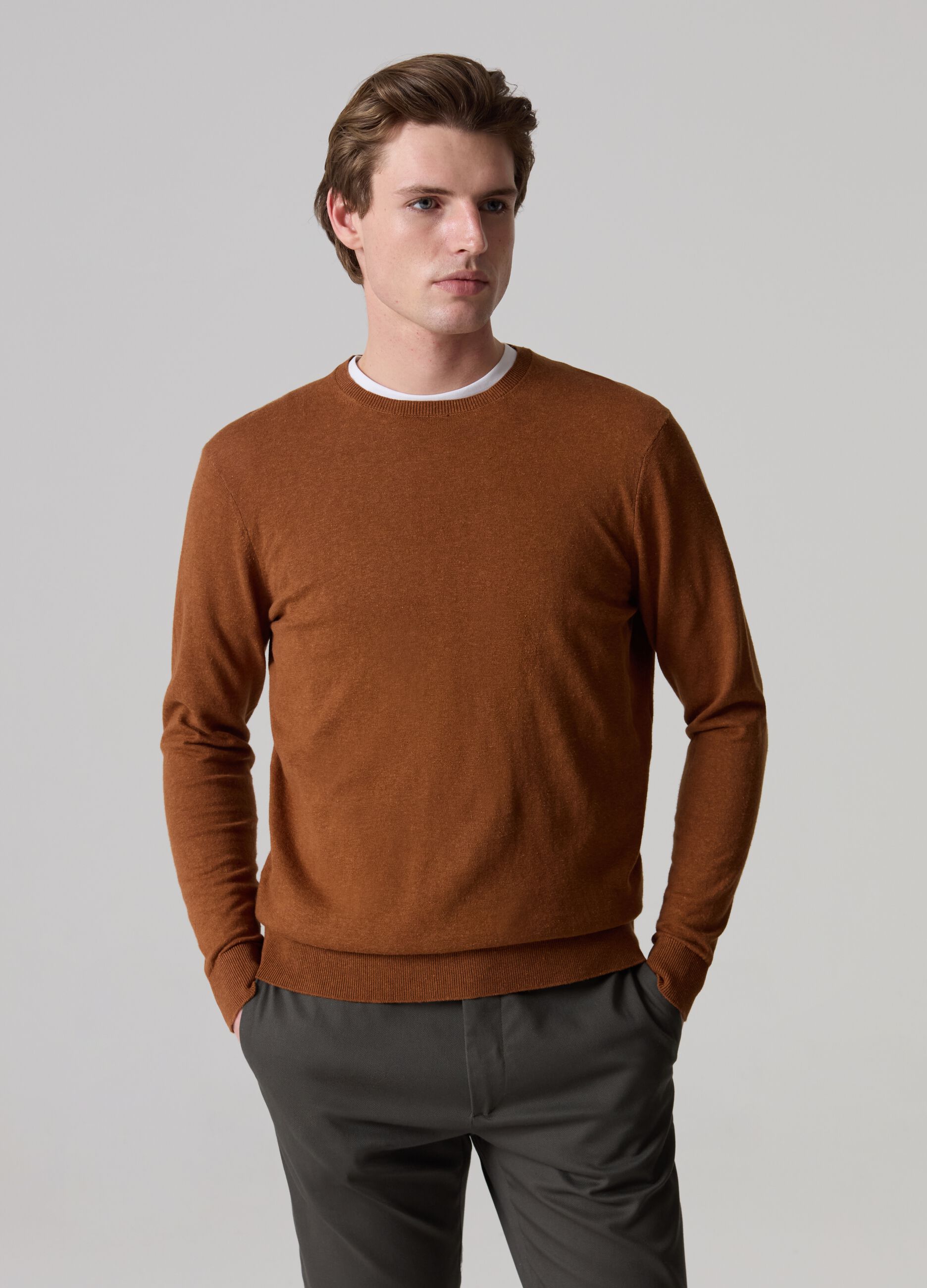 Contemporary pullover in cotton and hemp