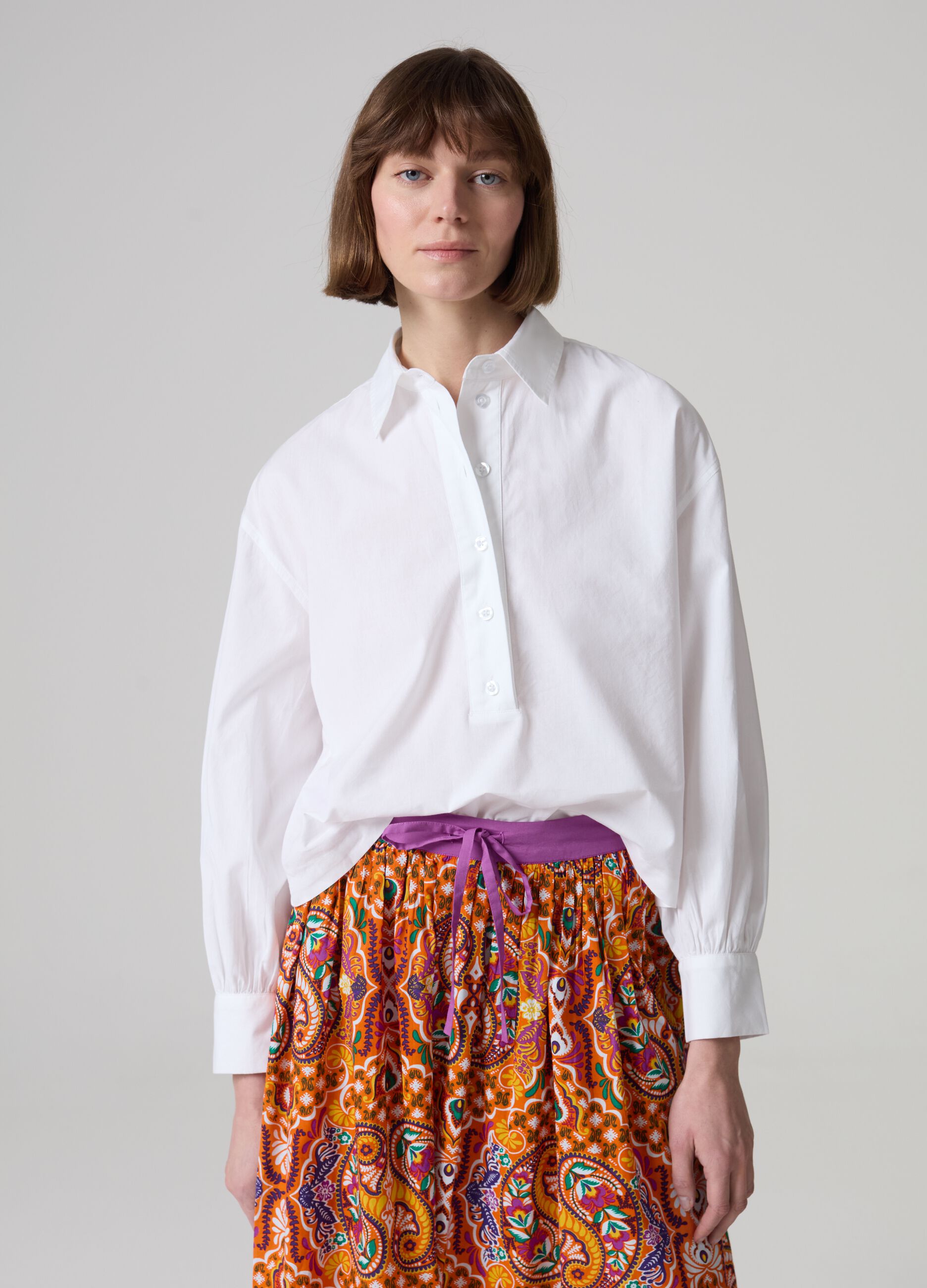 Cotton blouse with puff sleeves
