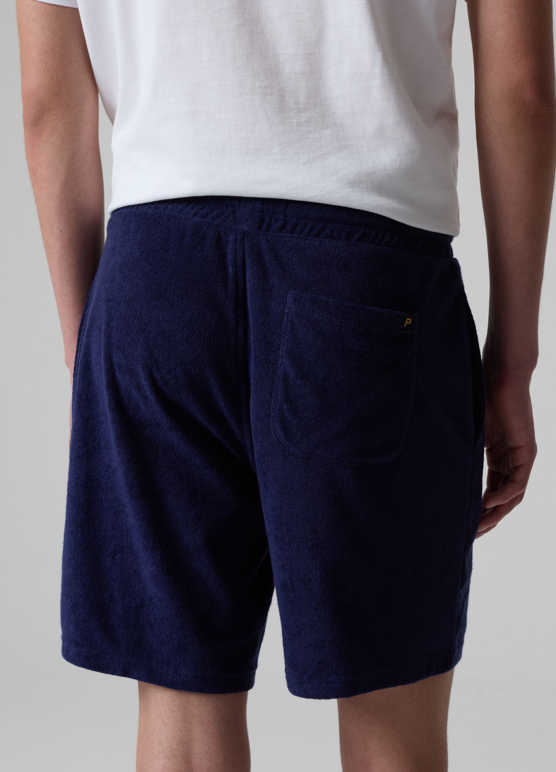 Bermudas joggers de tejido rizado reversible_2