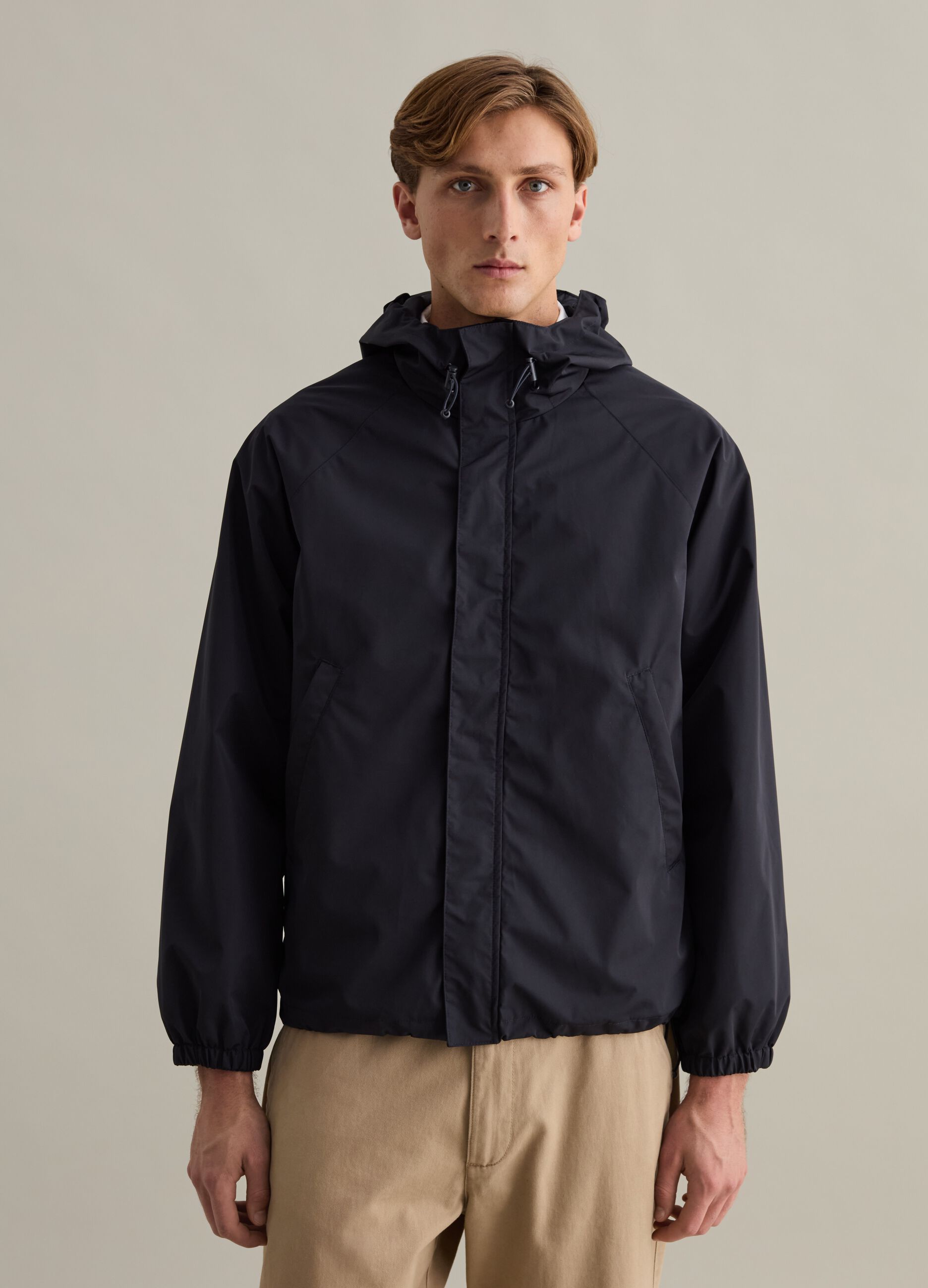 Short hooded rain jacket discount
