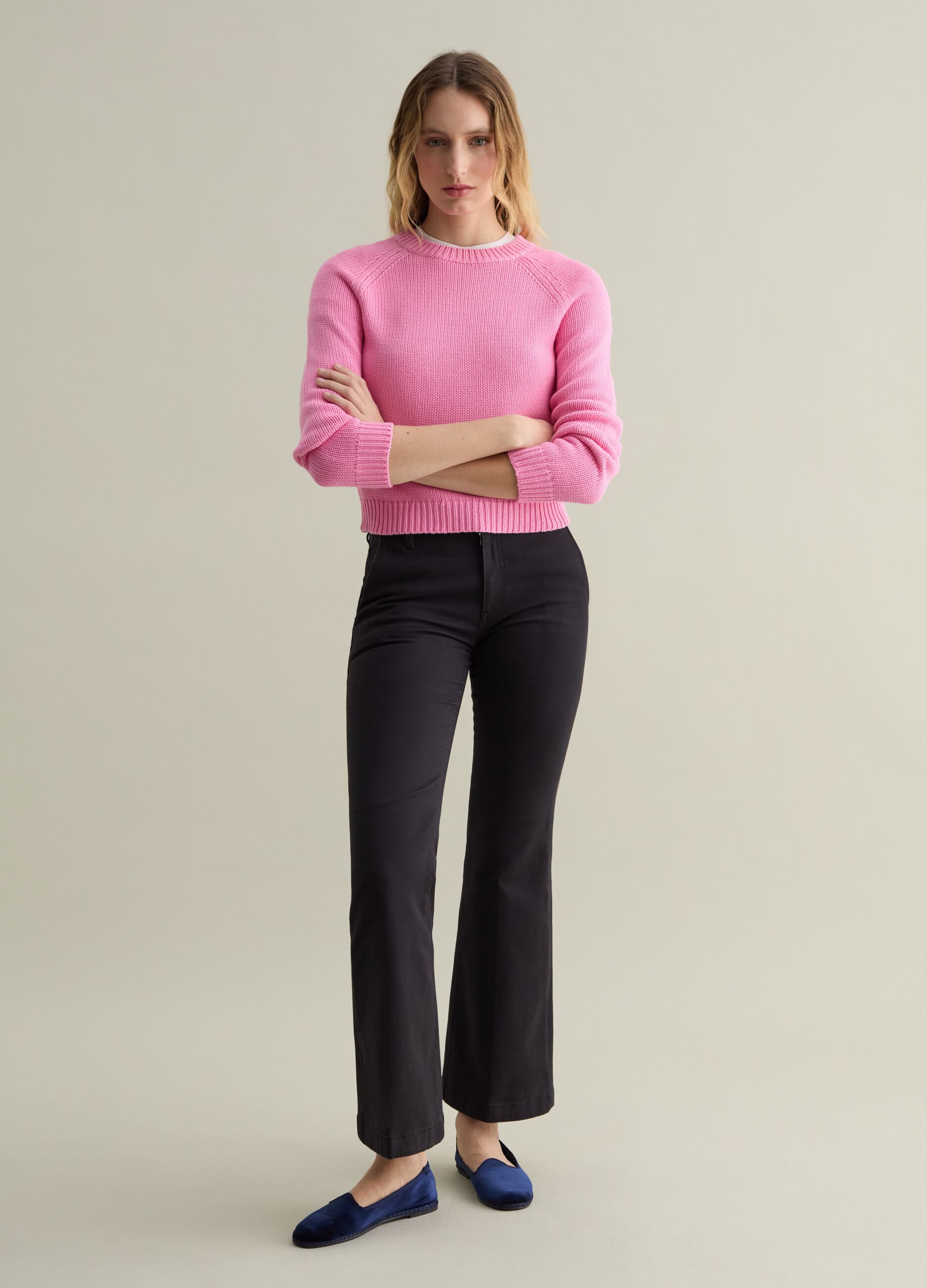 Cotton pullover with raglan sleeves